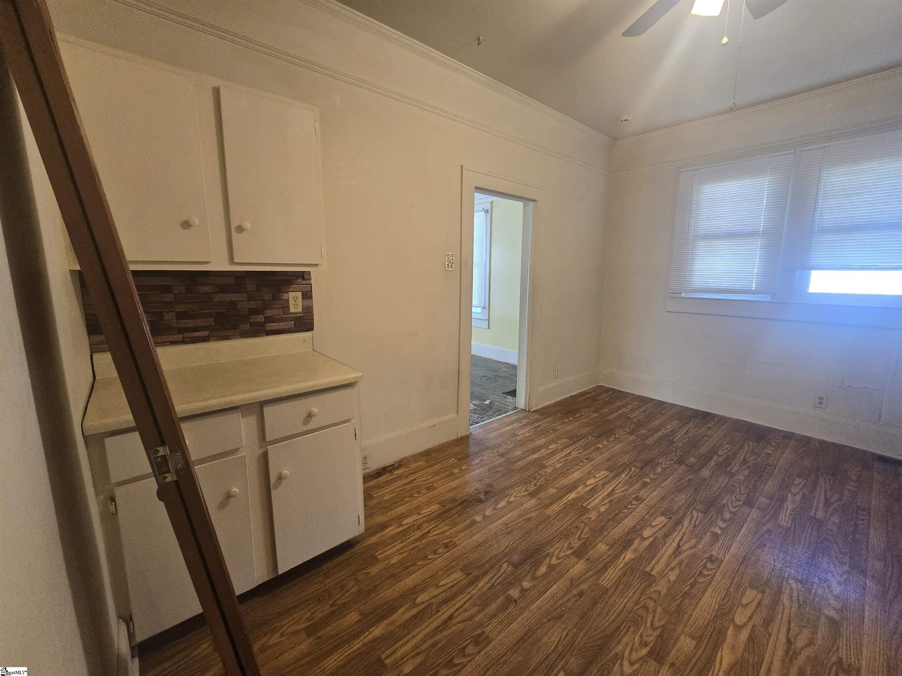 117 Wellington Street Property Photo 23