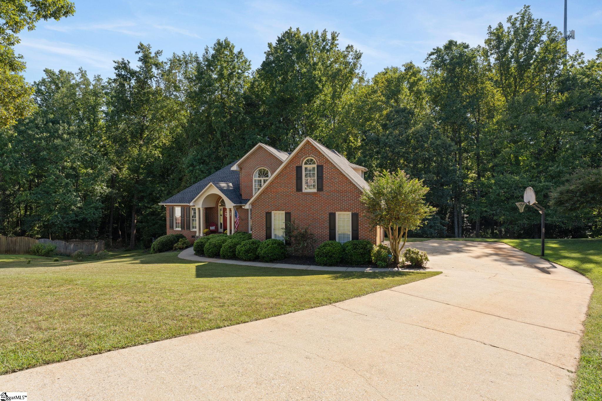 209 Woodbridge Court Property Photo 2