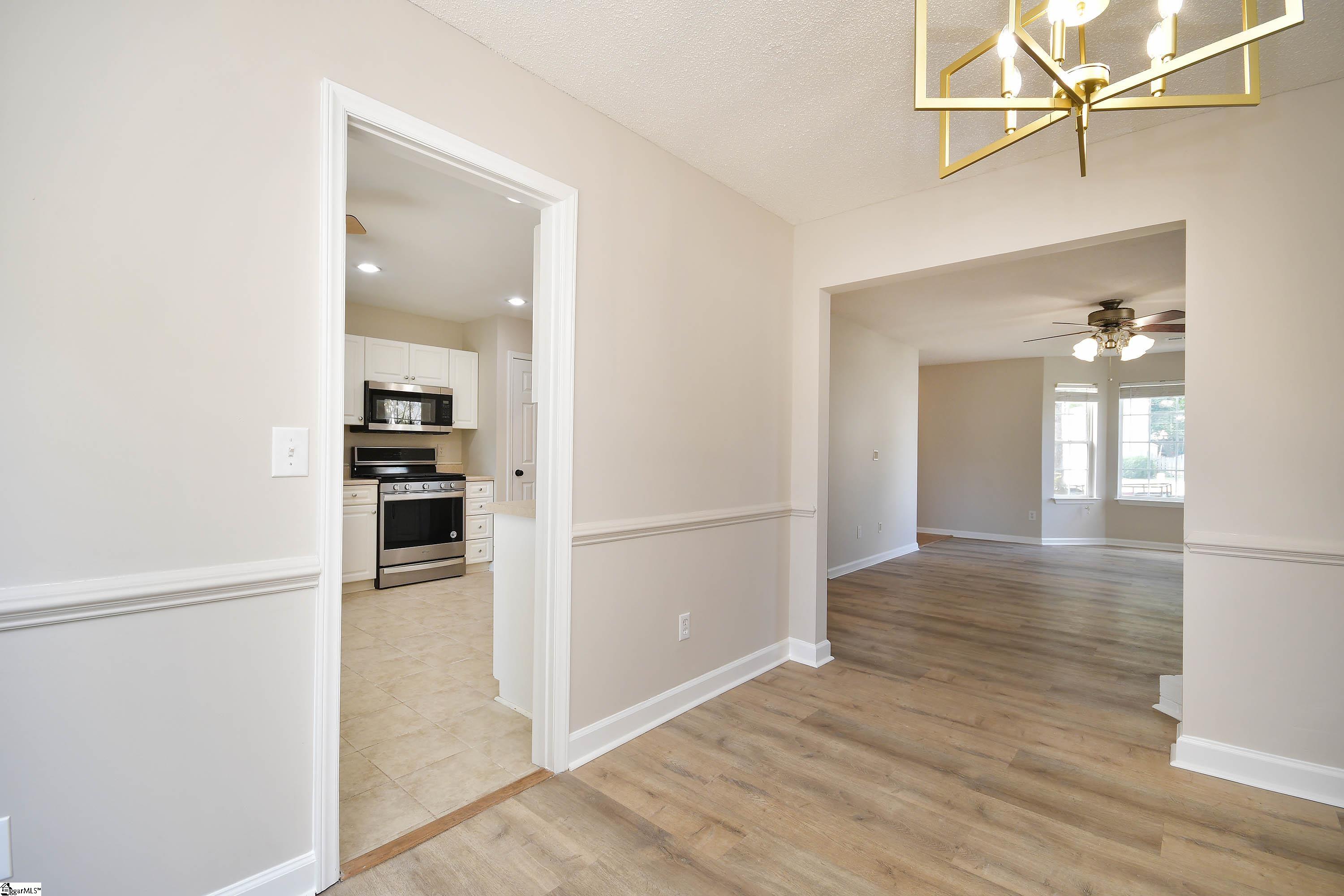 614 Fairview Lake Way Property Photo 6