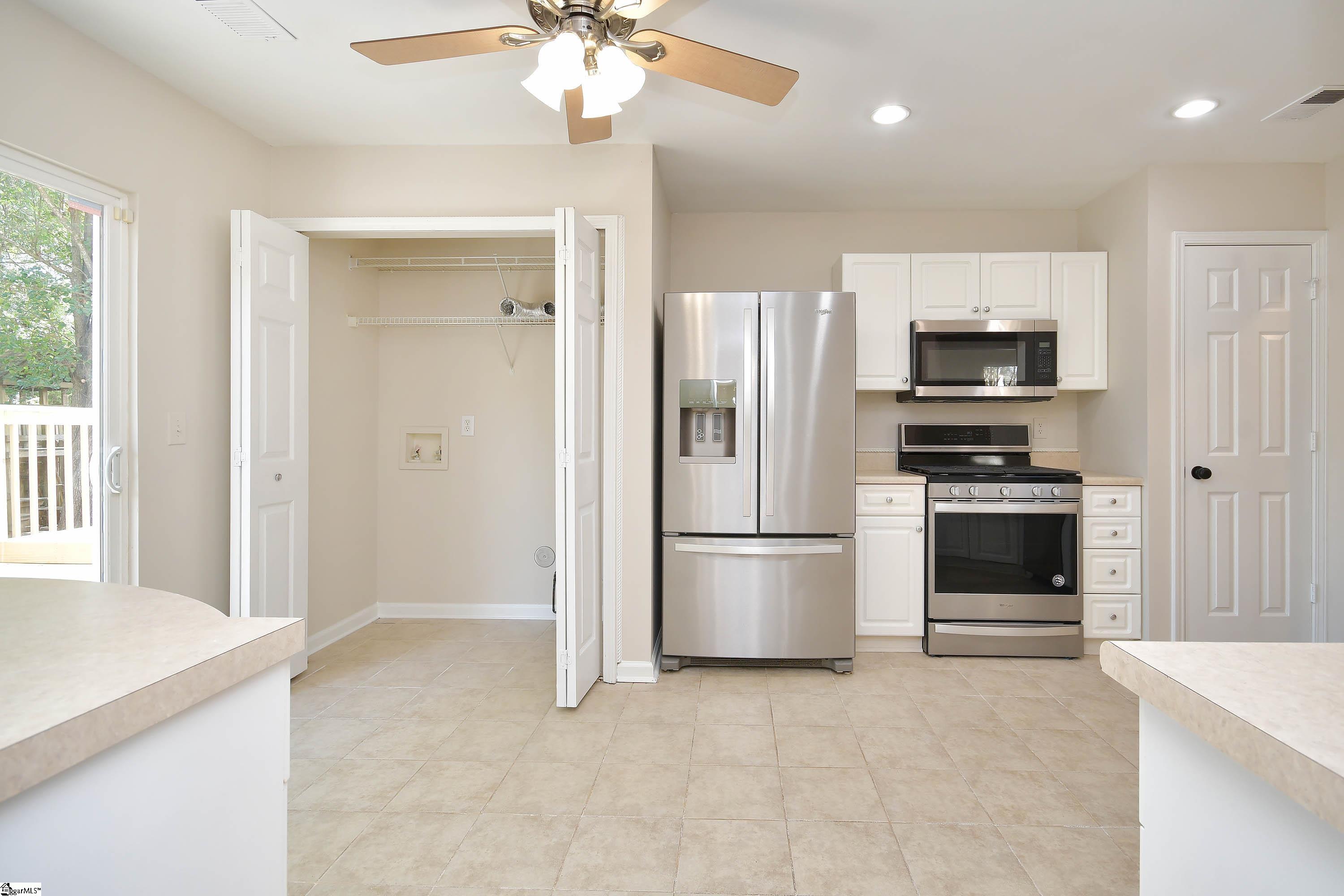 614 Fairview Lake Way Property Photo 11