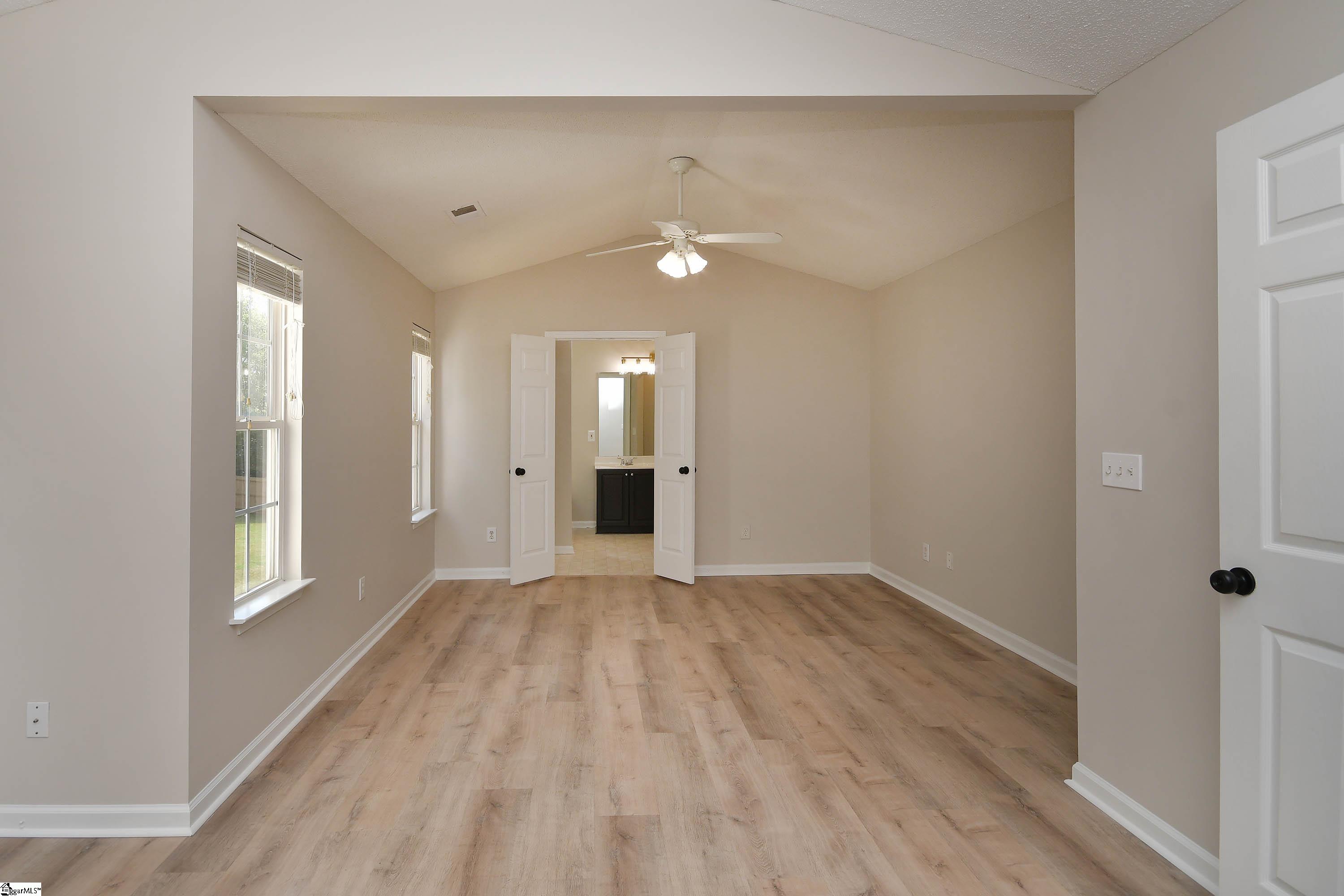 614 Fairview Lake Way Property Photo 16