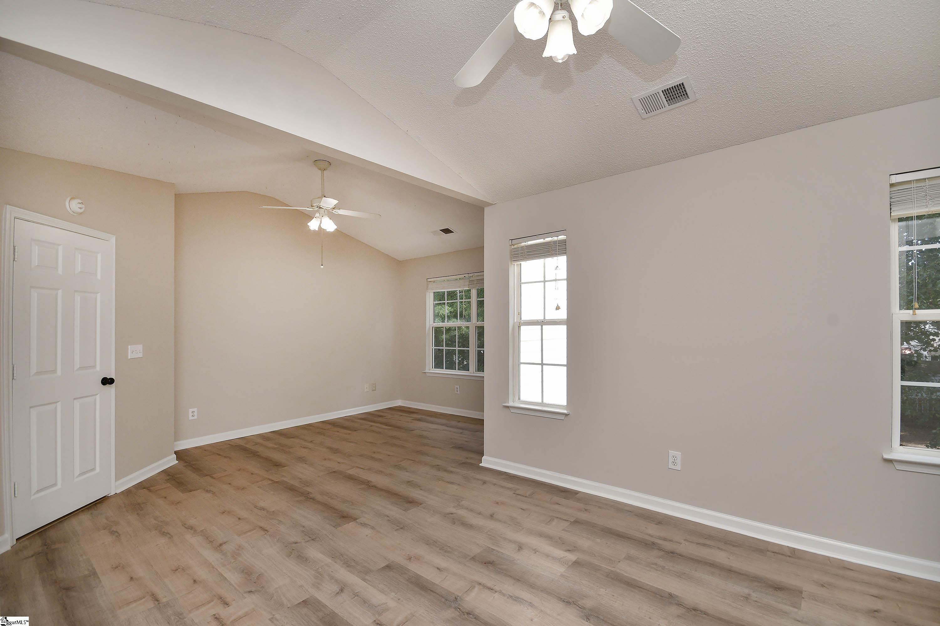 614 Fairview Lake Way Property Photo 18