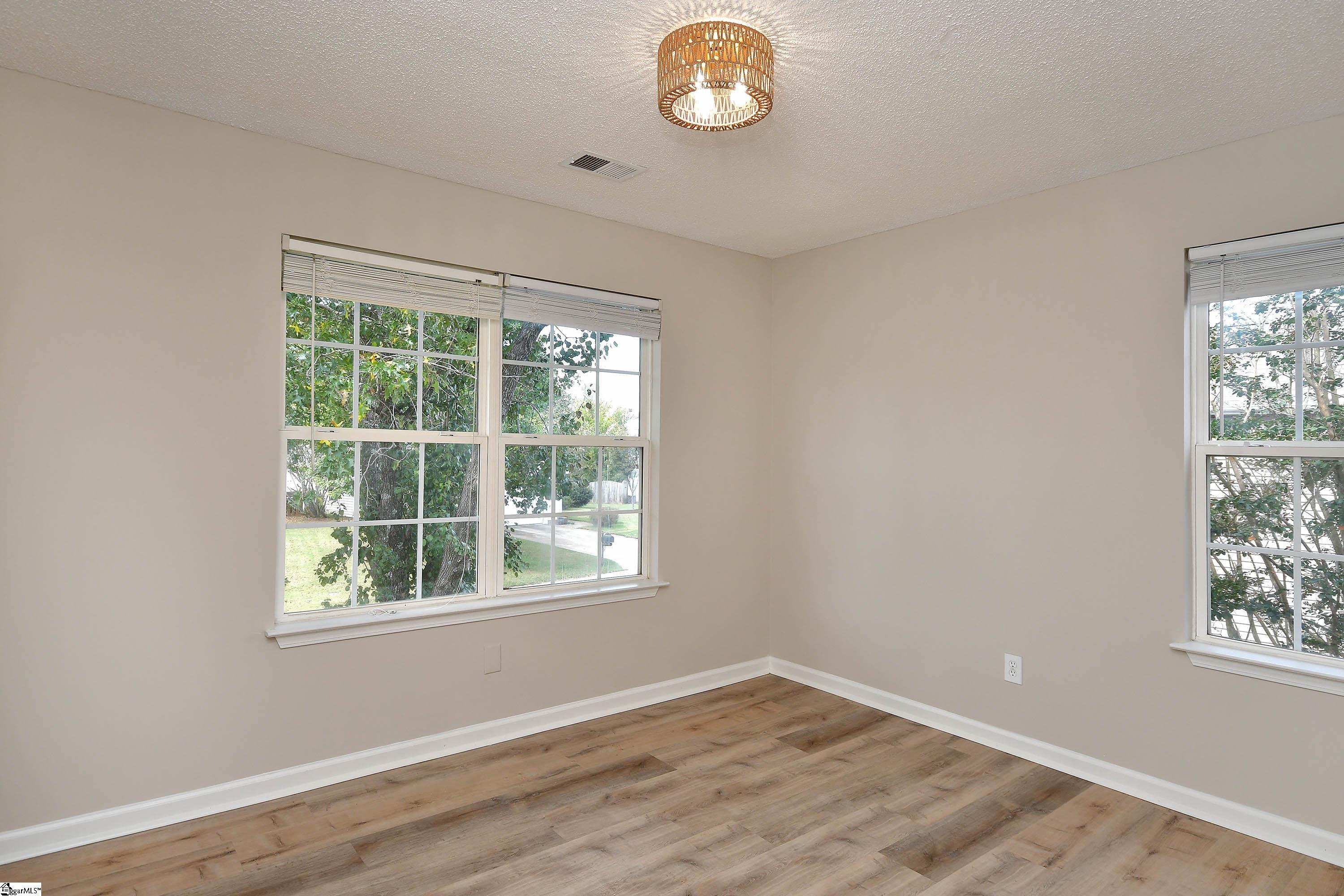 614 Fairview Lake Way Property Photo 22