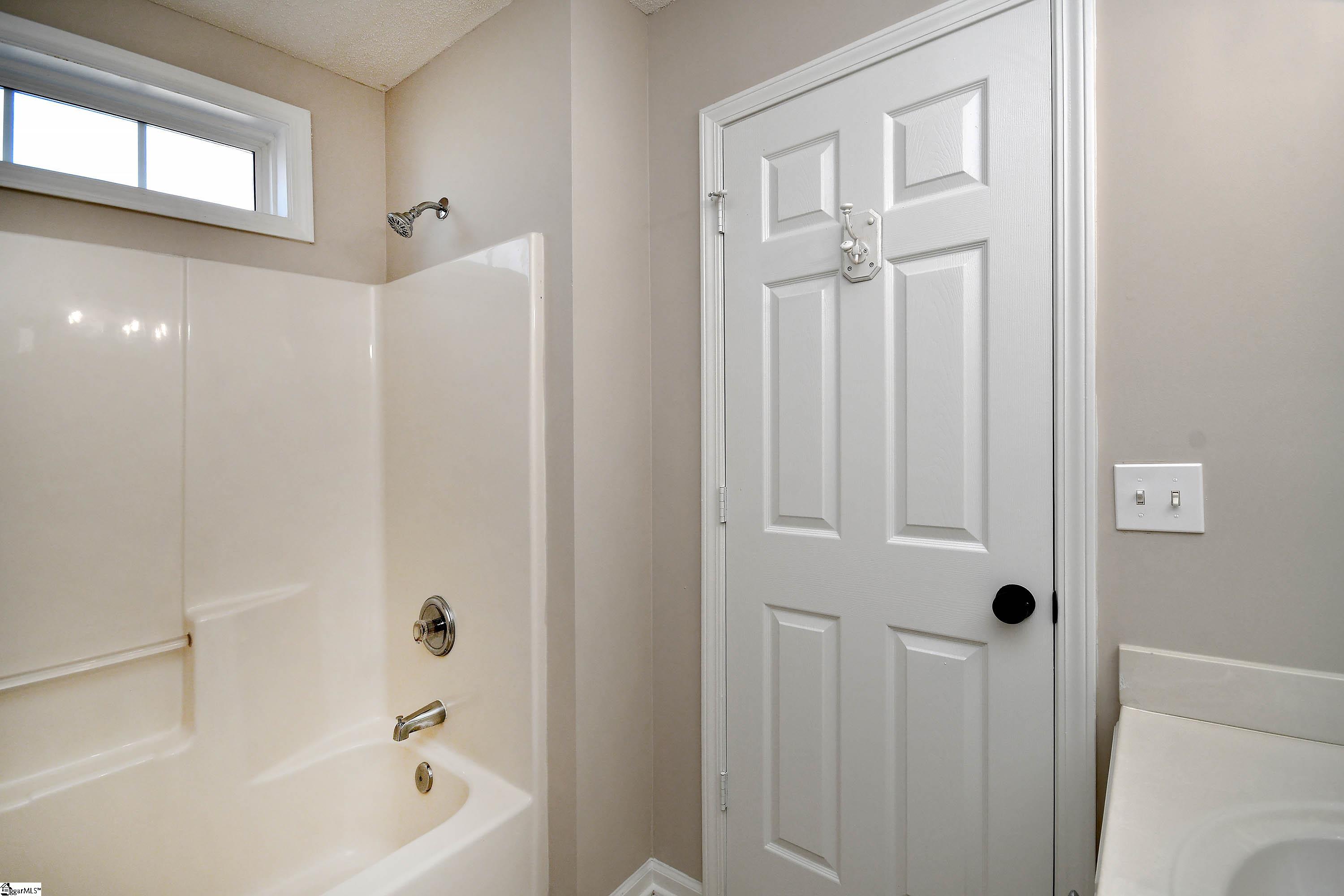 614 Fairview Lake Way Property Photo 25