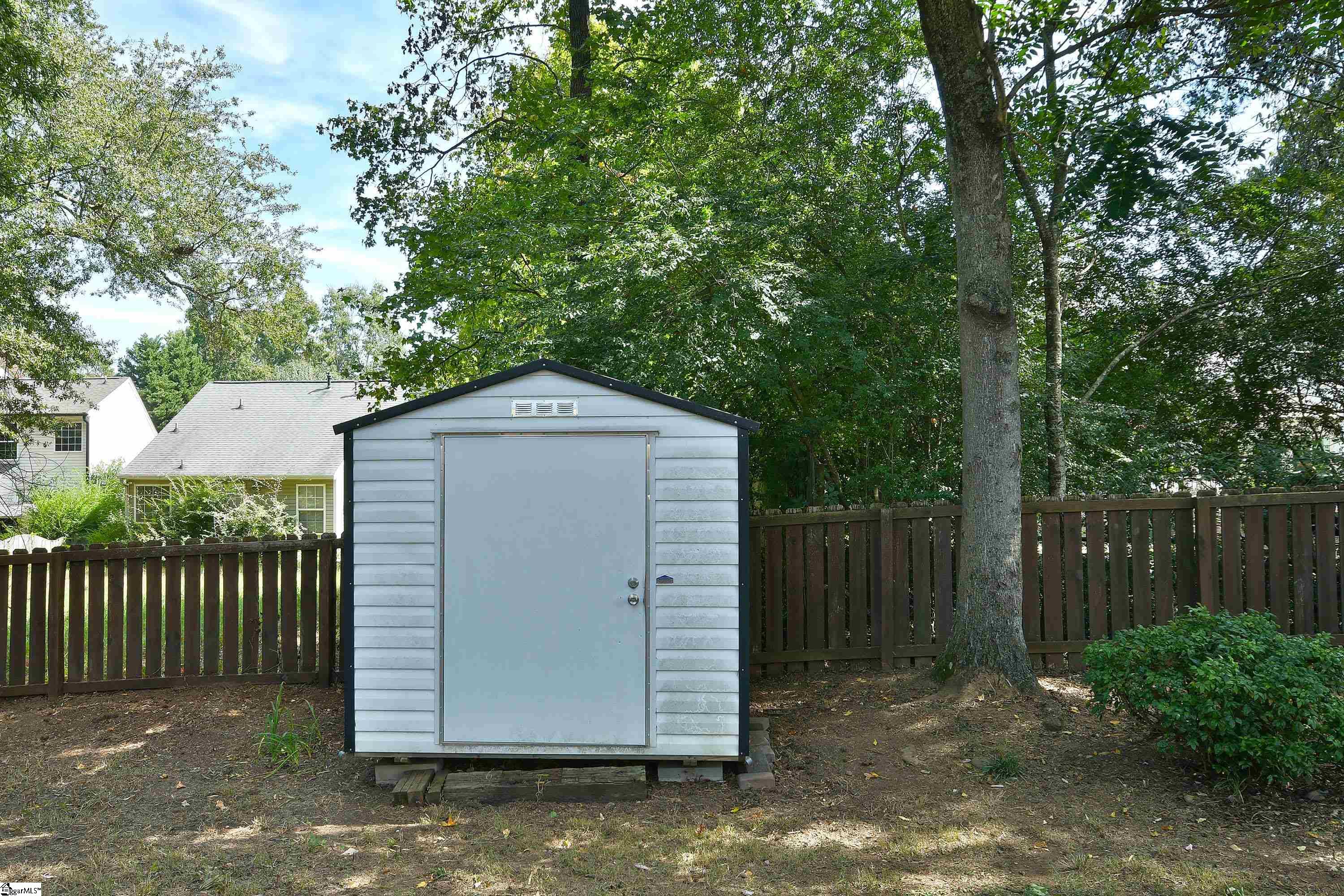 614 Fairview Lake Way Property Photo 31