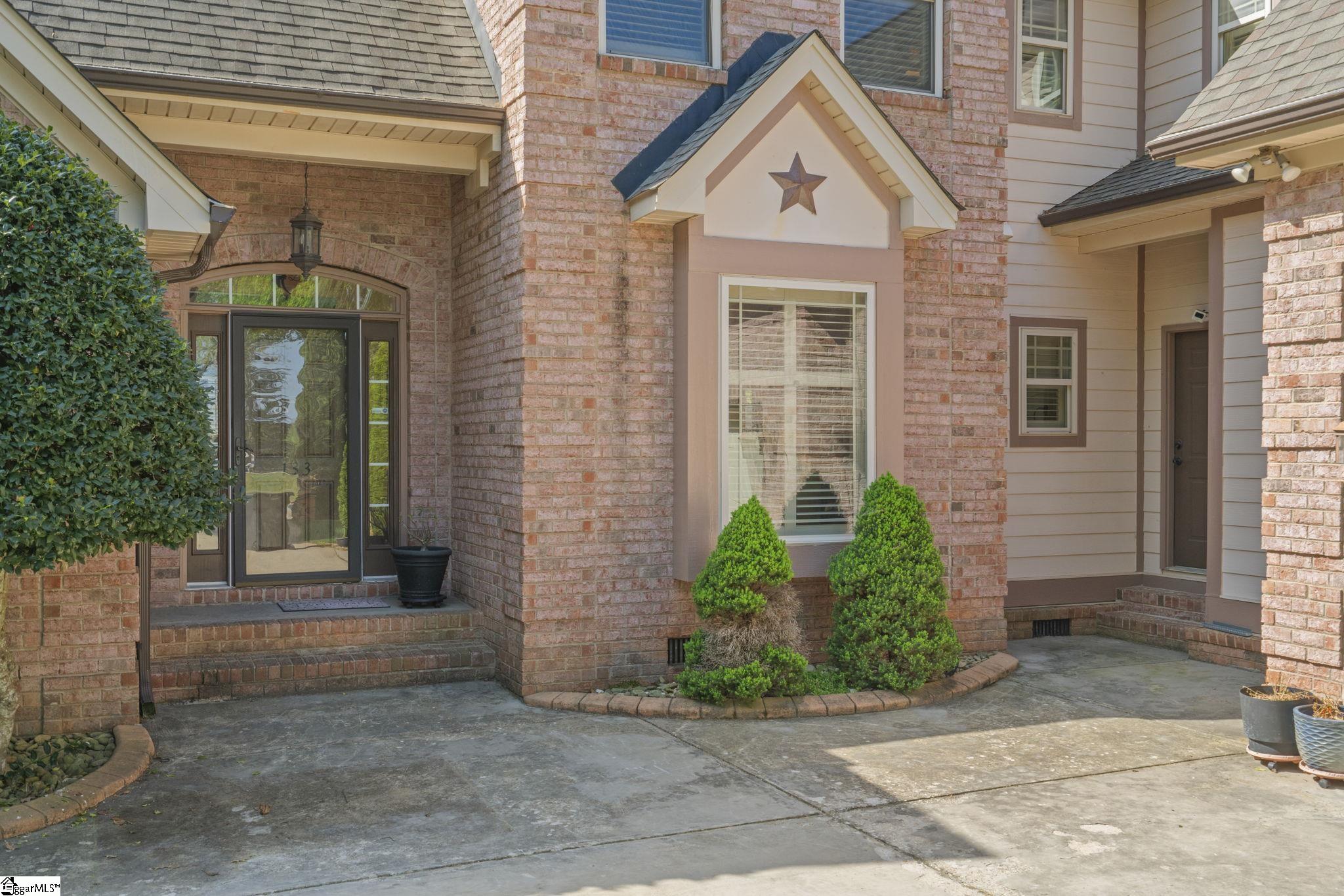133 River Oaks Road Property Photo 3