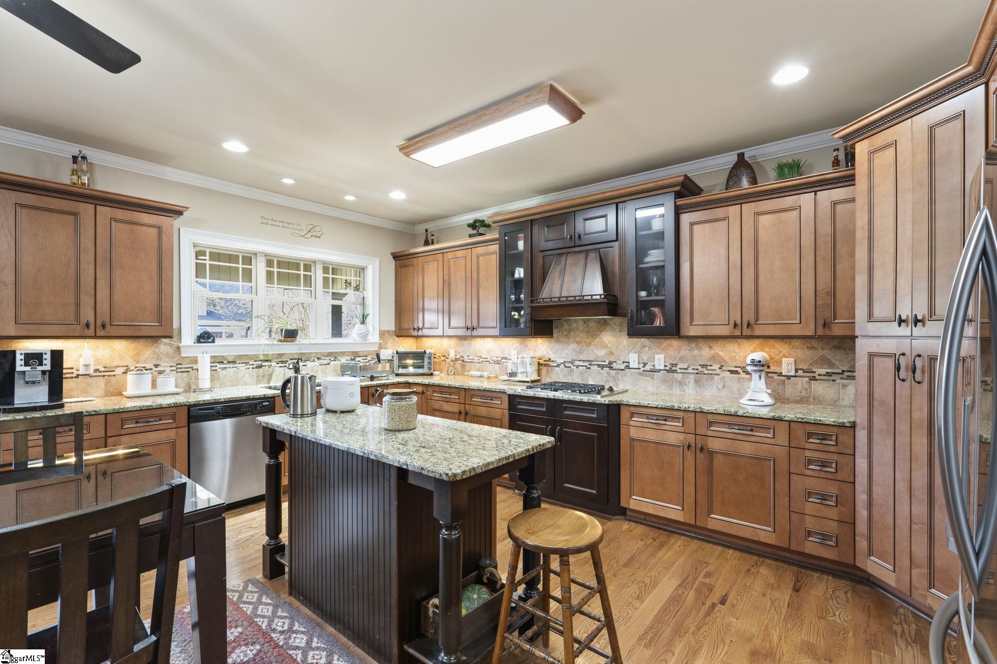 133 River Oaks Road Property Photo 11
