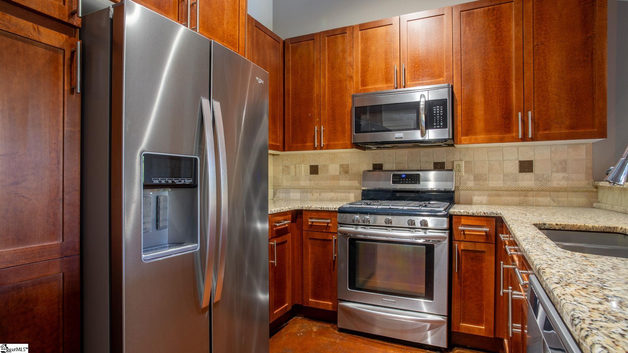 400 Mills Avenue Property Photo 7