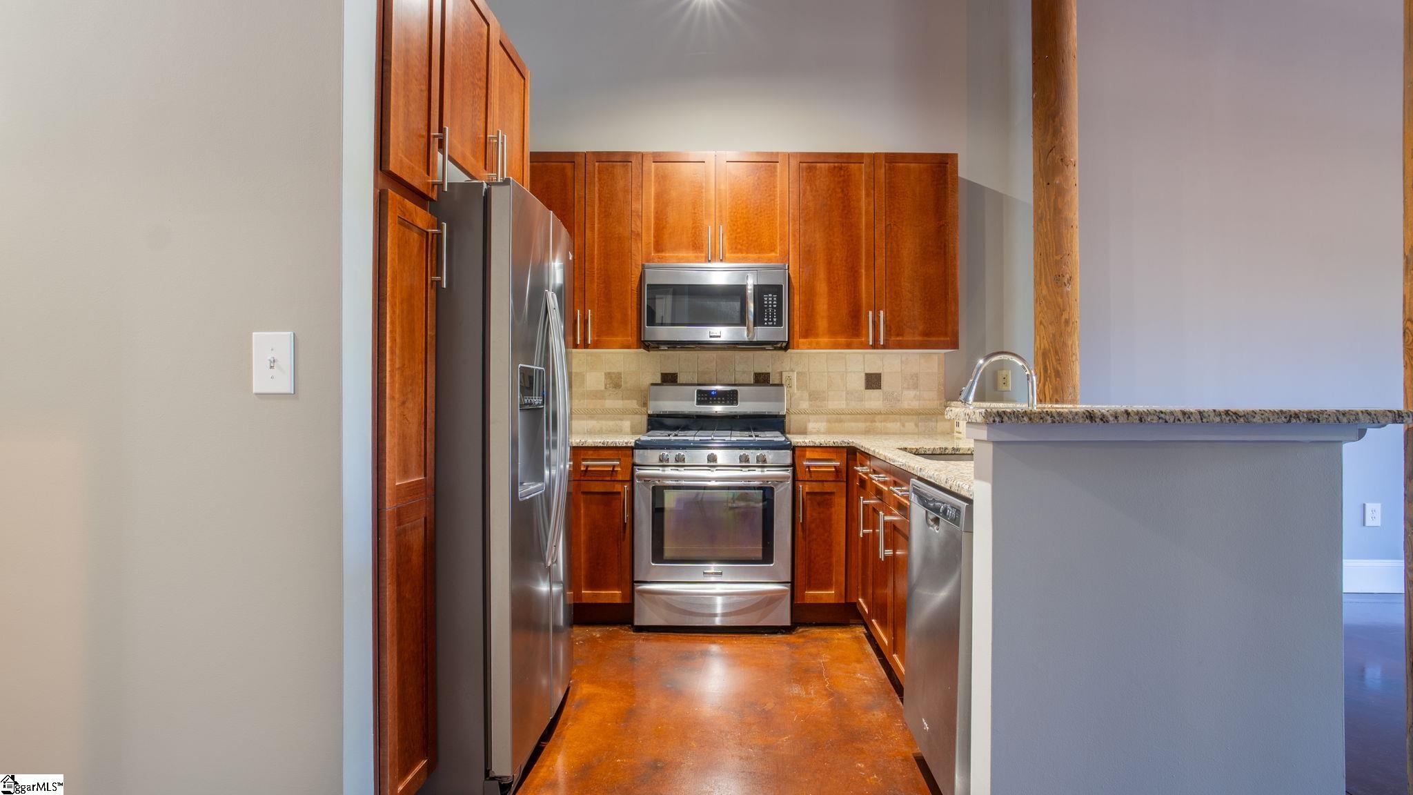 400 Mills Avenue Property Photo 11