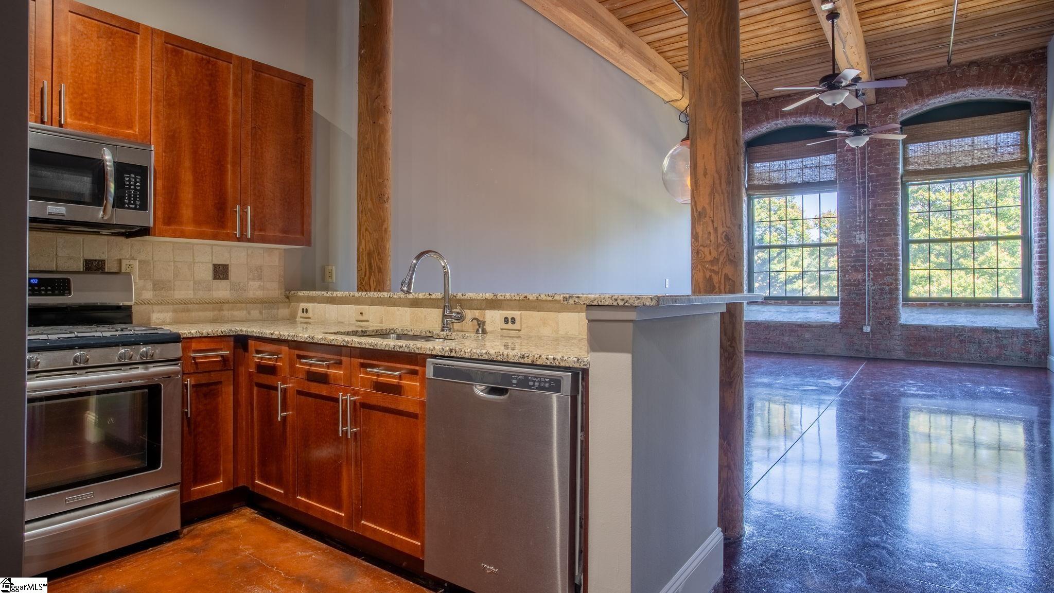 400 Mills Avenue Property Photo 12