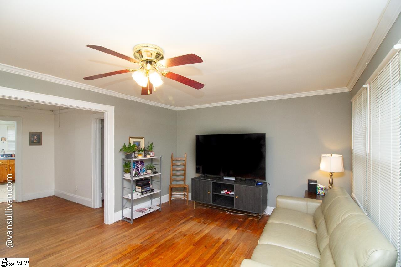 2833 Sunset Forest Drive Property Photo 7