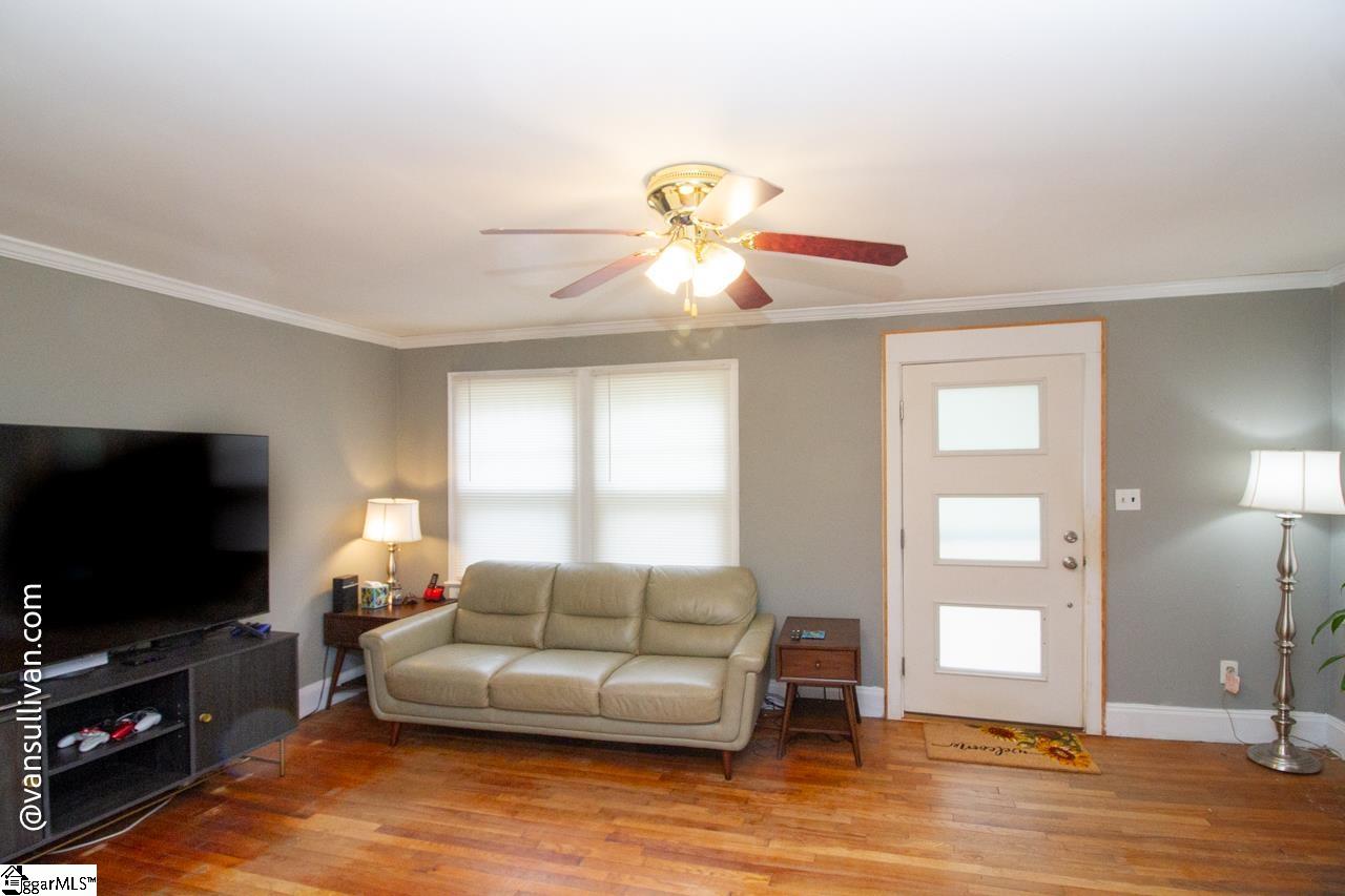 2833 Sunset Forest Drive Property Photo 9
