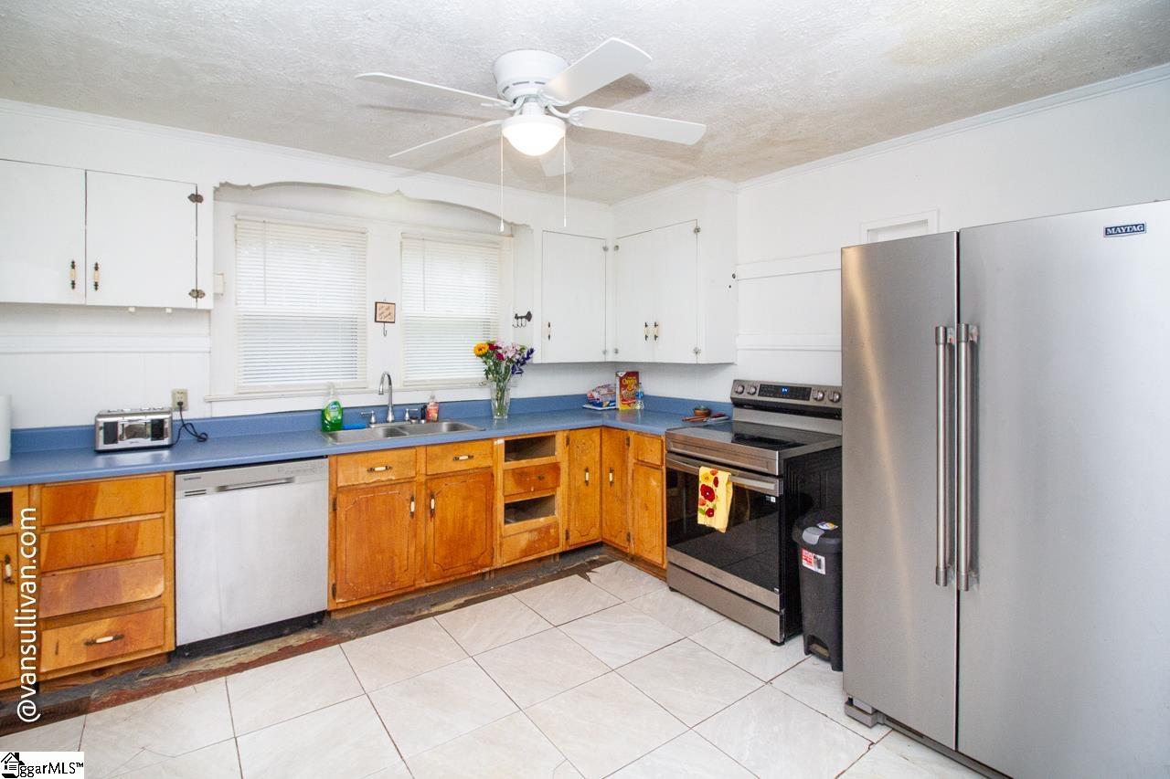 2833 Sunset Forest Drive Property Photo 14