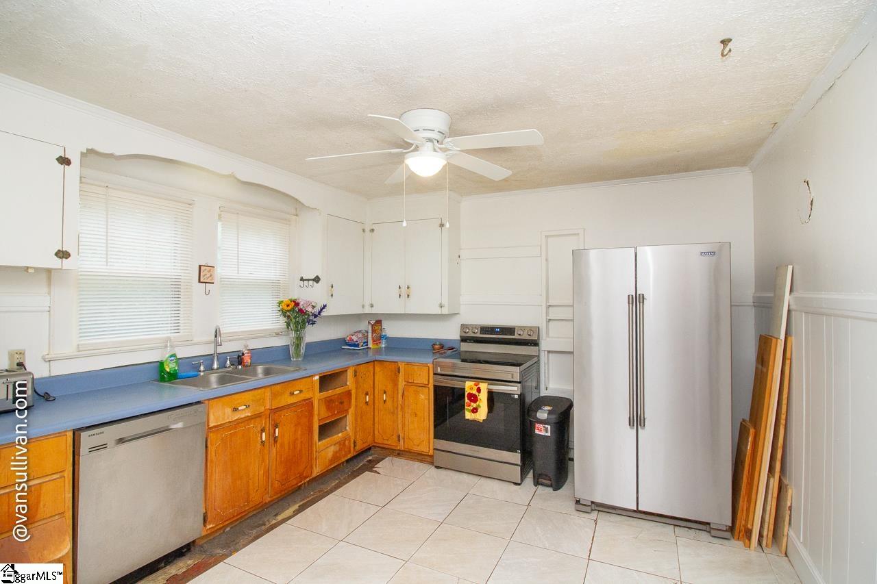 2833 Sunset Forest Drive Property Photo 18