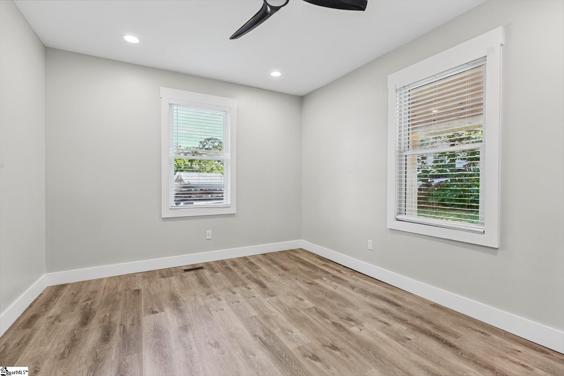 37 Ross Street Property Photo 15