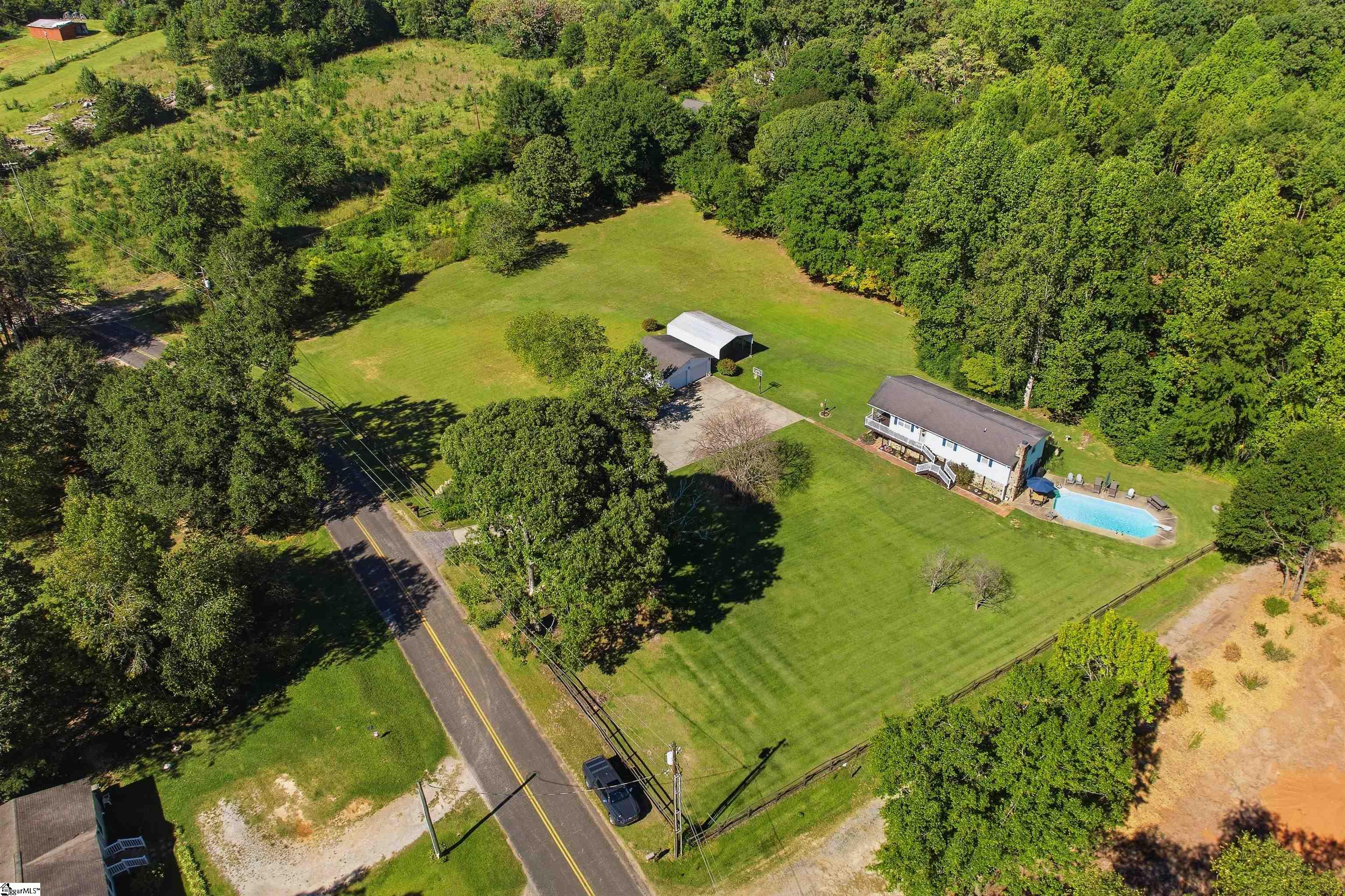 215 Thompson Road Property Photo 2