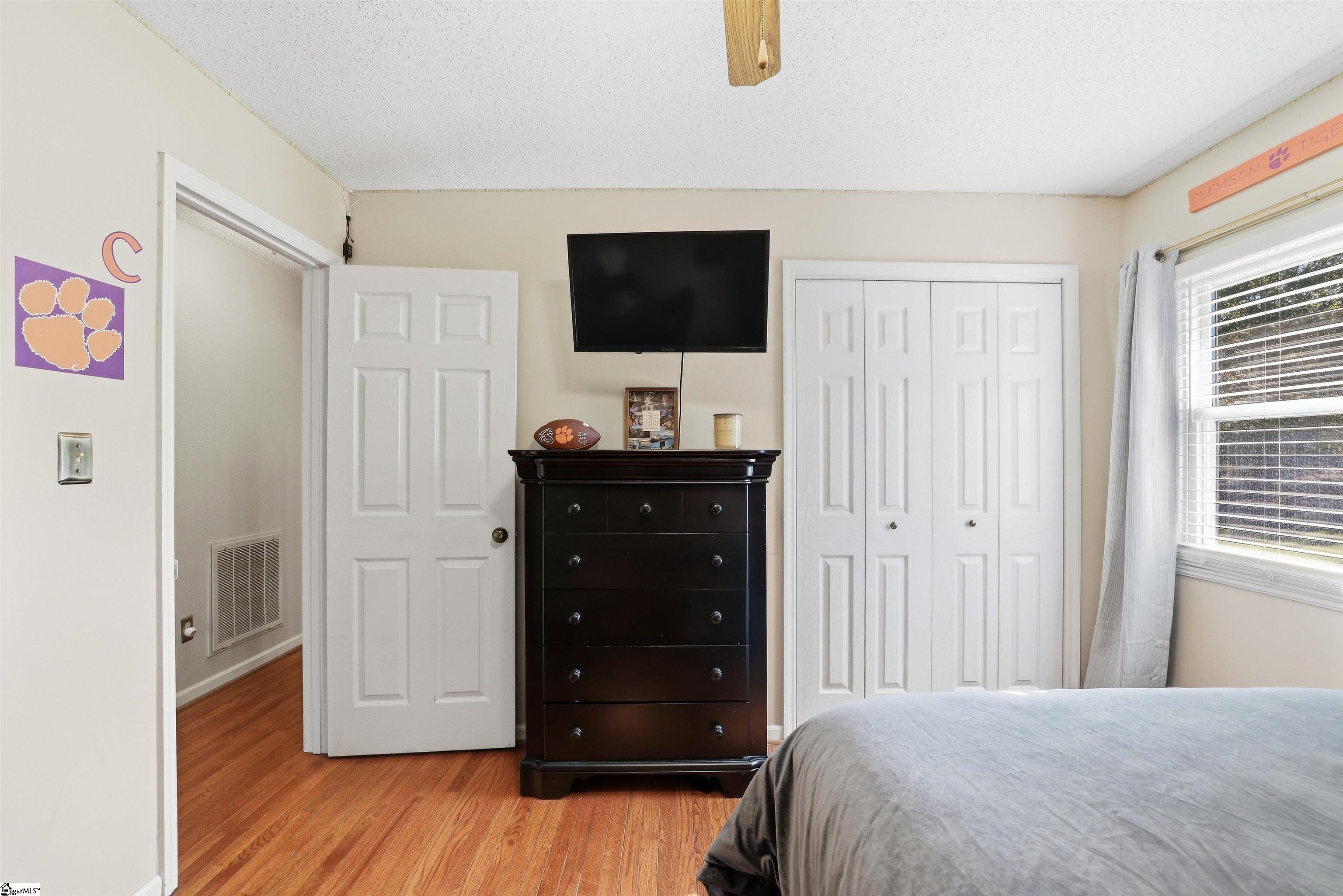 215 Thompson Road Property Photo 13