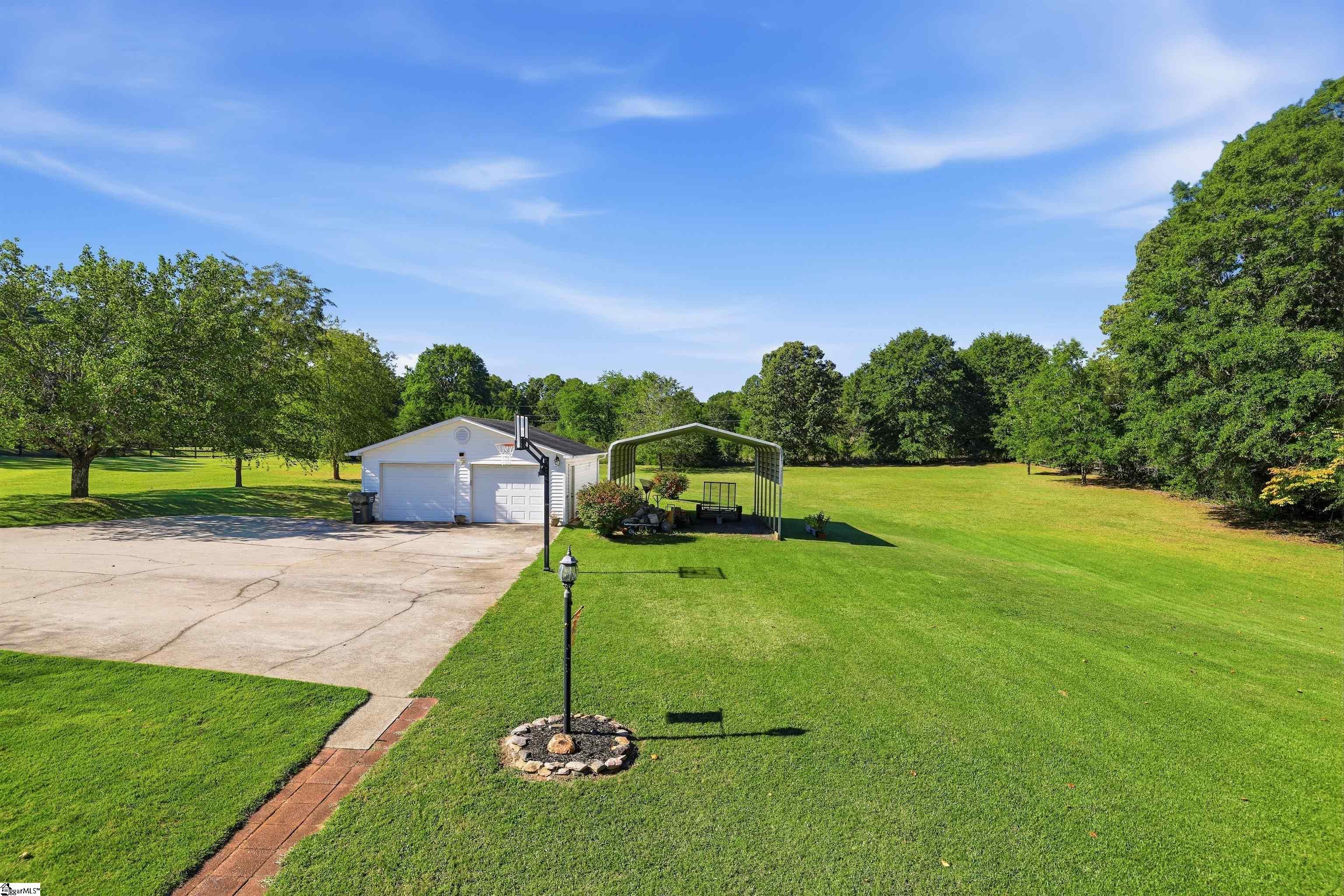 215 Thompson Road Property Photo 41