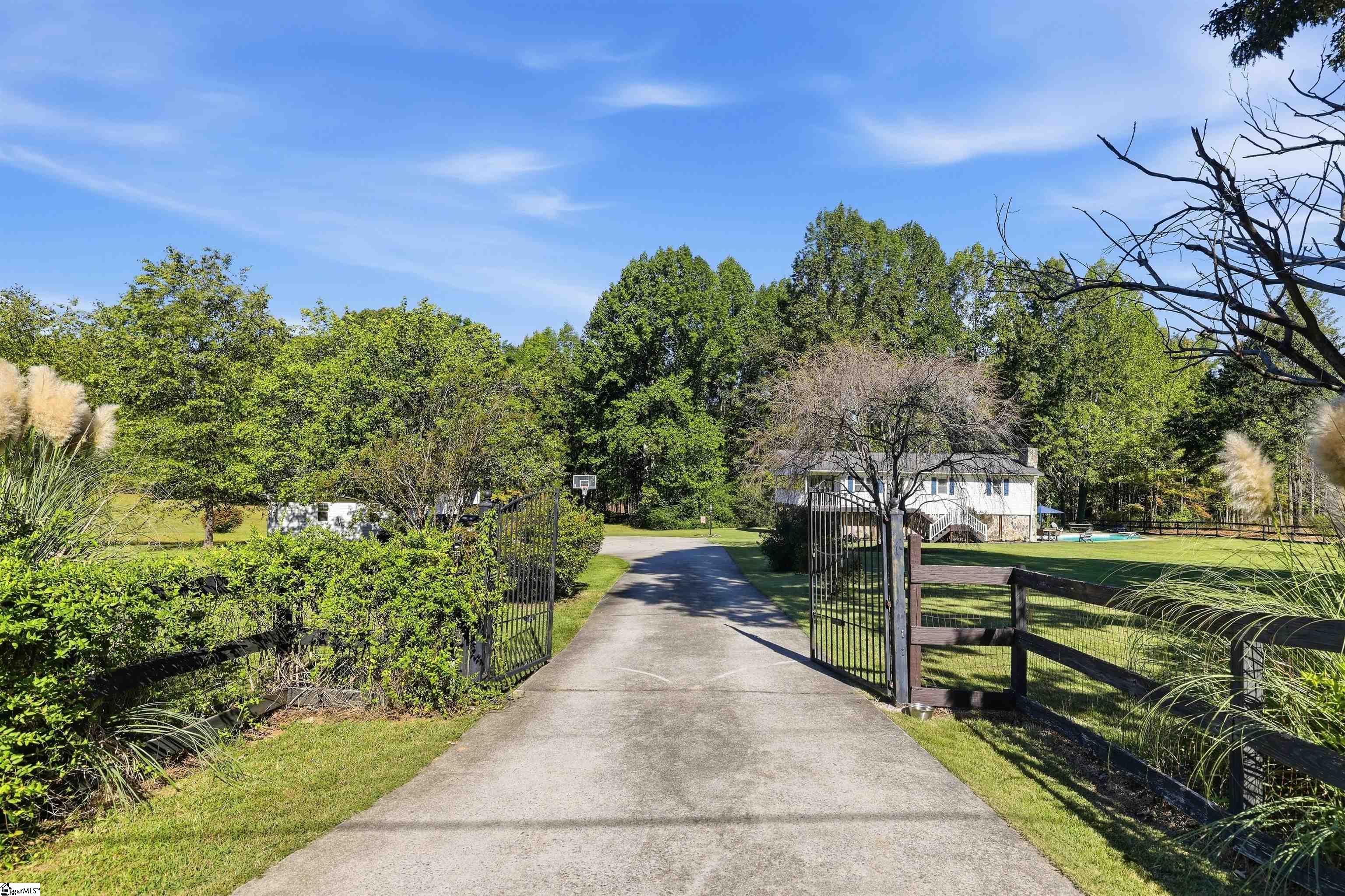 215 Thompson Road Property Photo 43