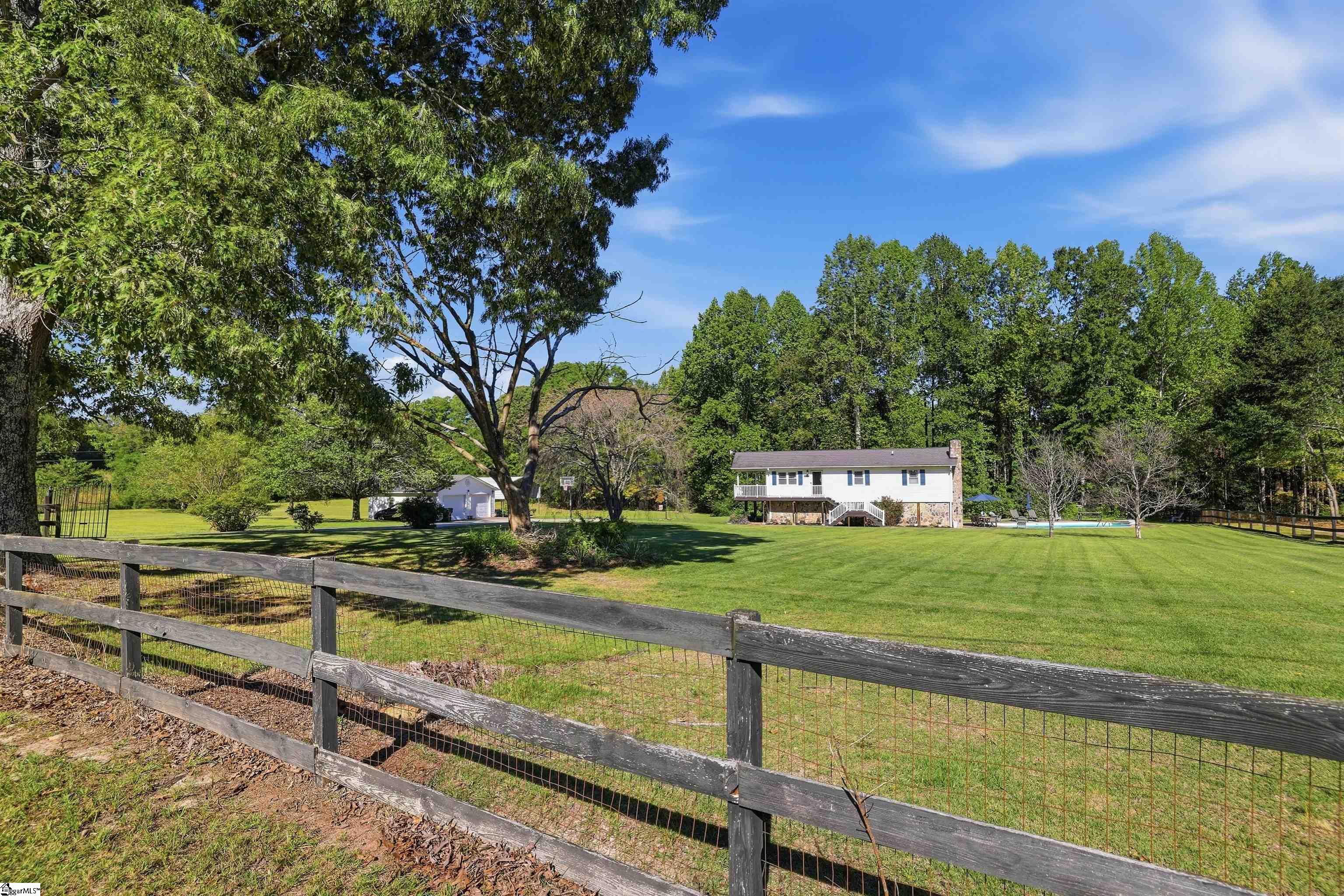 215 Thompson Road Property Photo 49