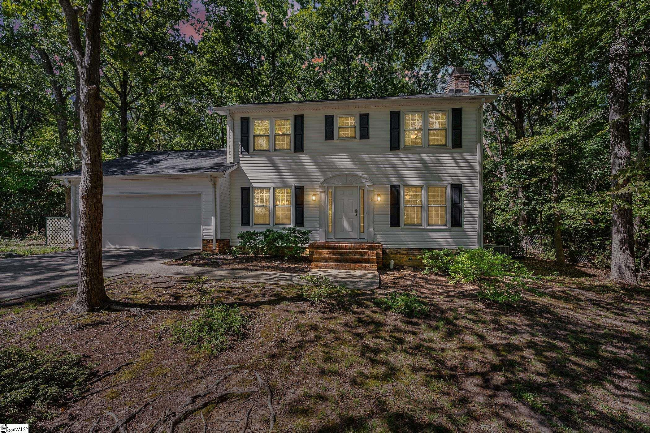112 Manassas Drive Property Photo 2