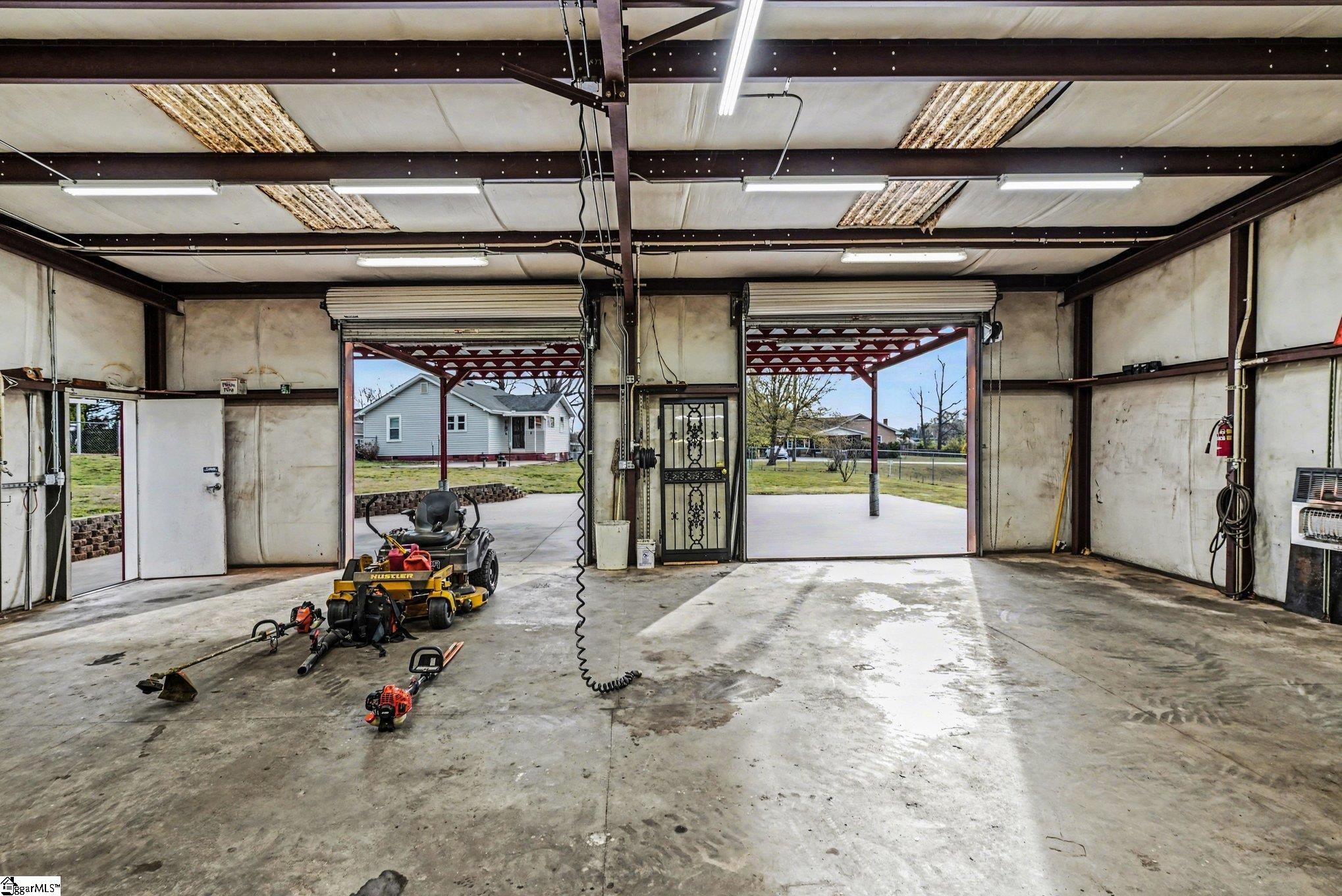 11 Bainbridge Drive Property Photo 4