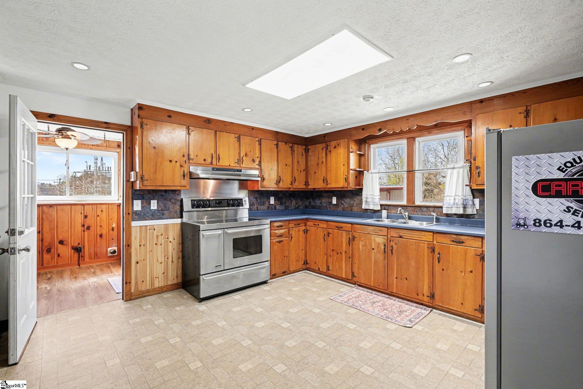 11 Bainbridge Drive Property Photo 17