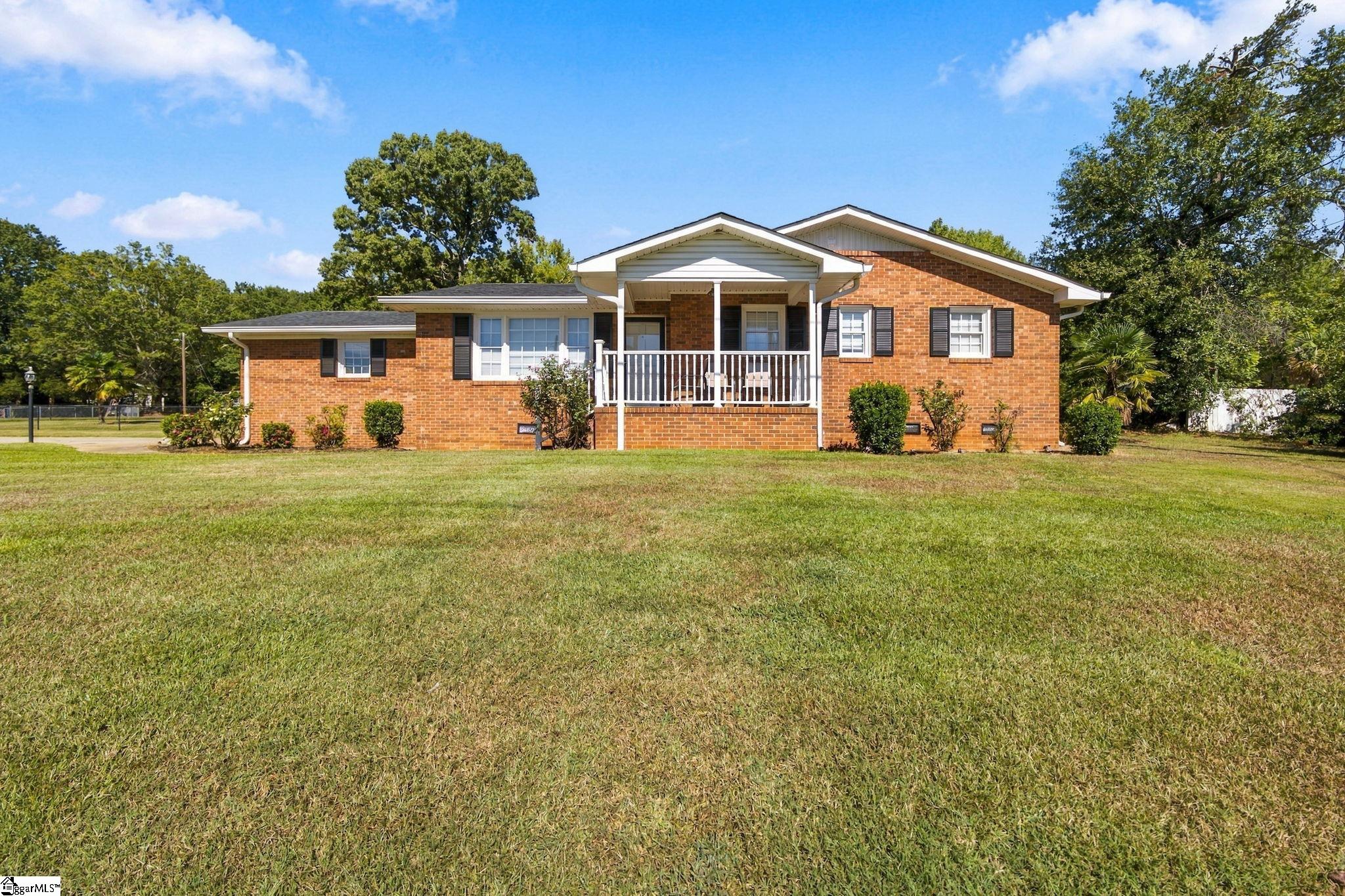 7230 Reidville Road Property Photo 1
