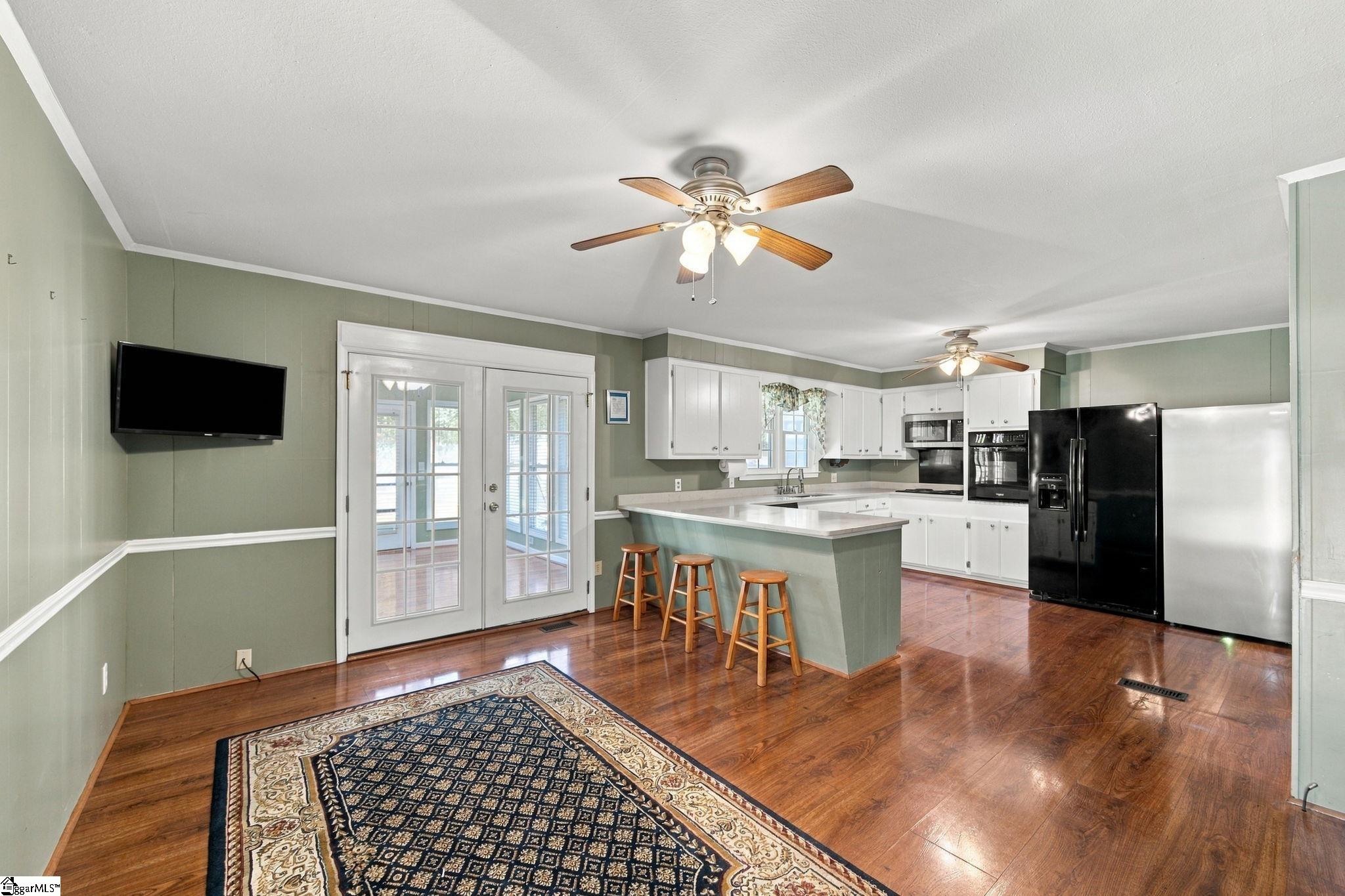 7230 Reidville Road Property Photo 3