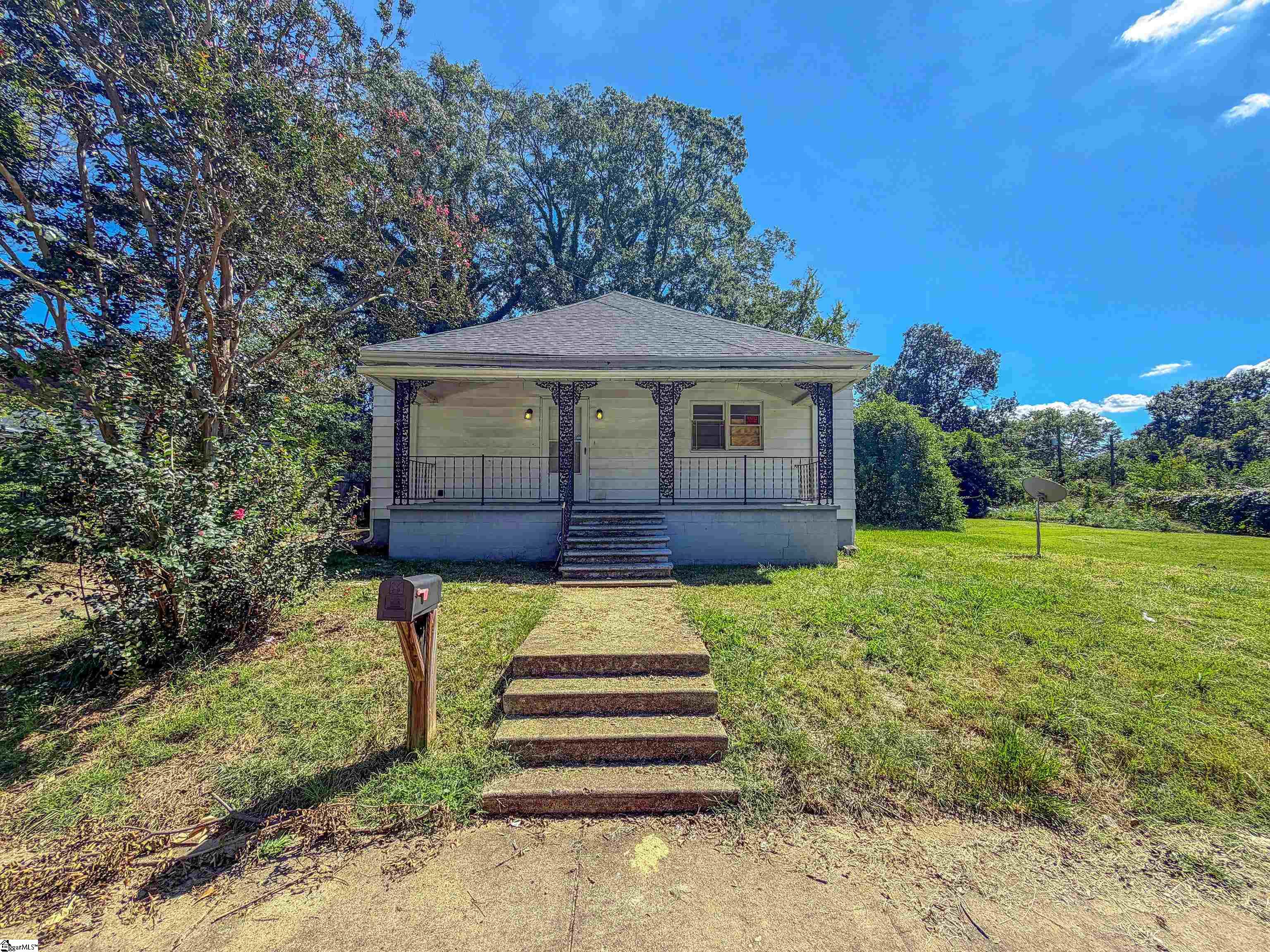355 Farley Street Property Photo 2