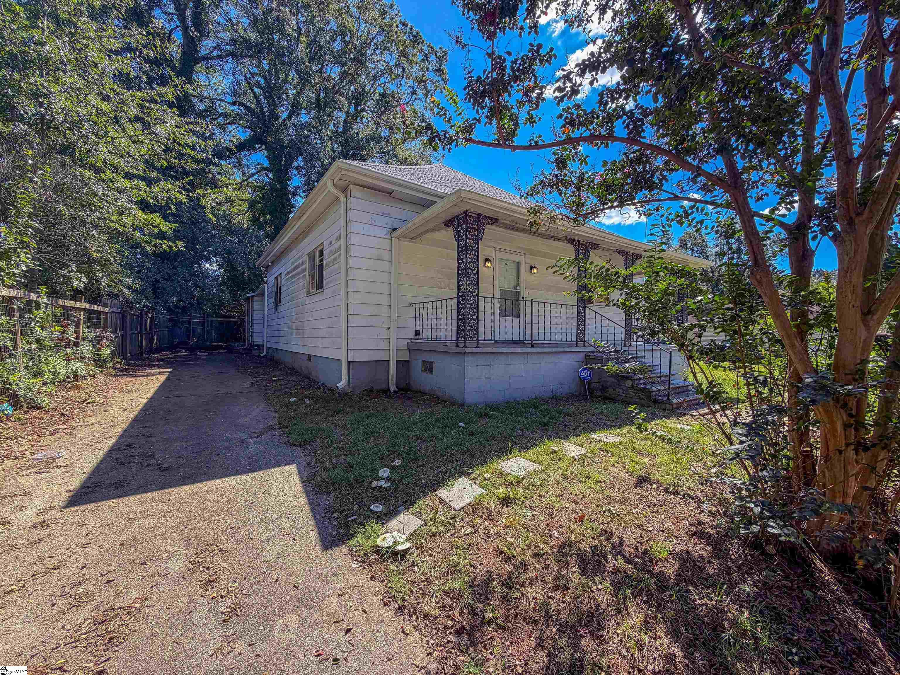 355 Farley Street Property Photo 3