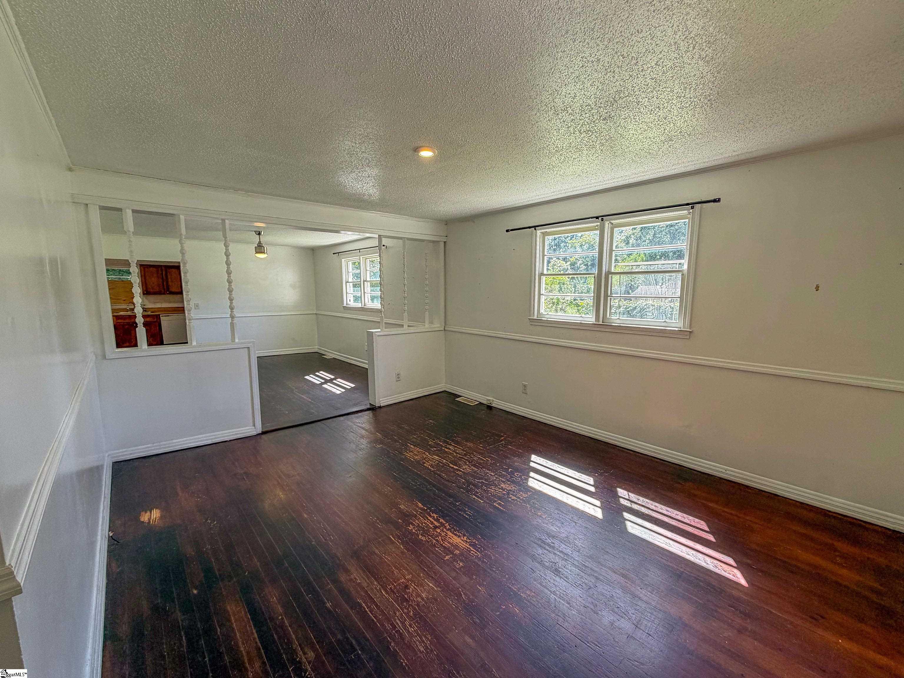 355 Farley Street Property Photo 5