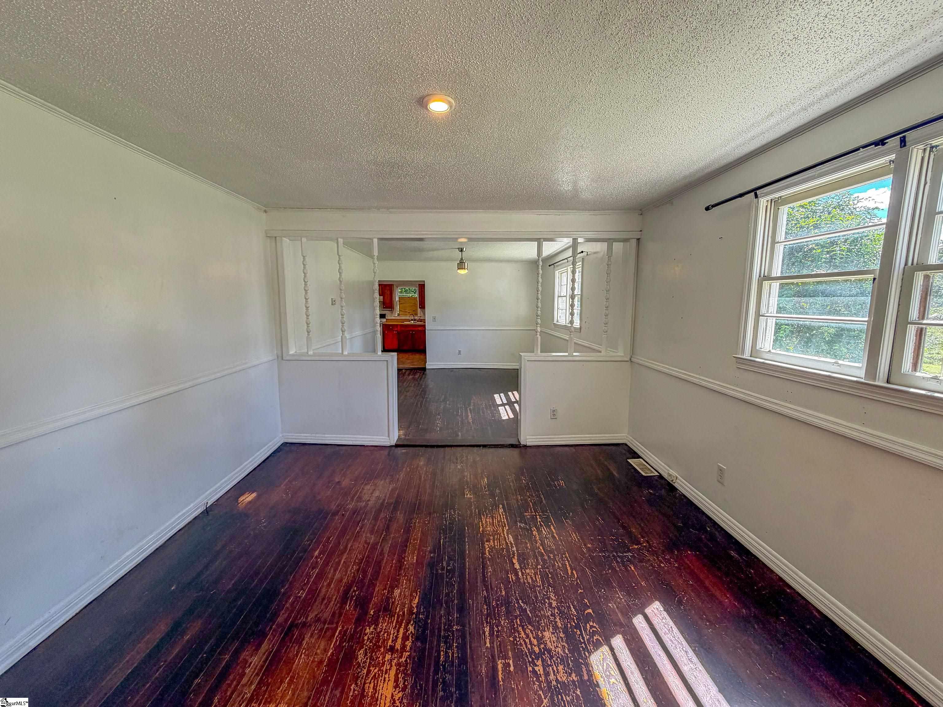 355 Farley Street Property Photo 6