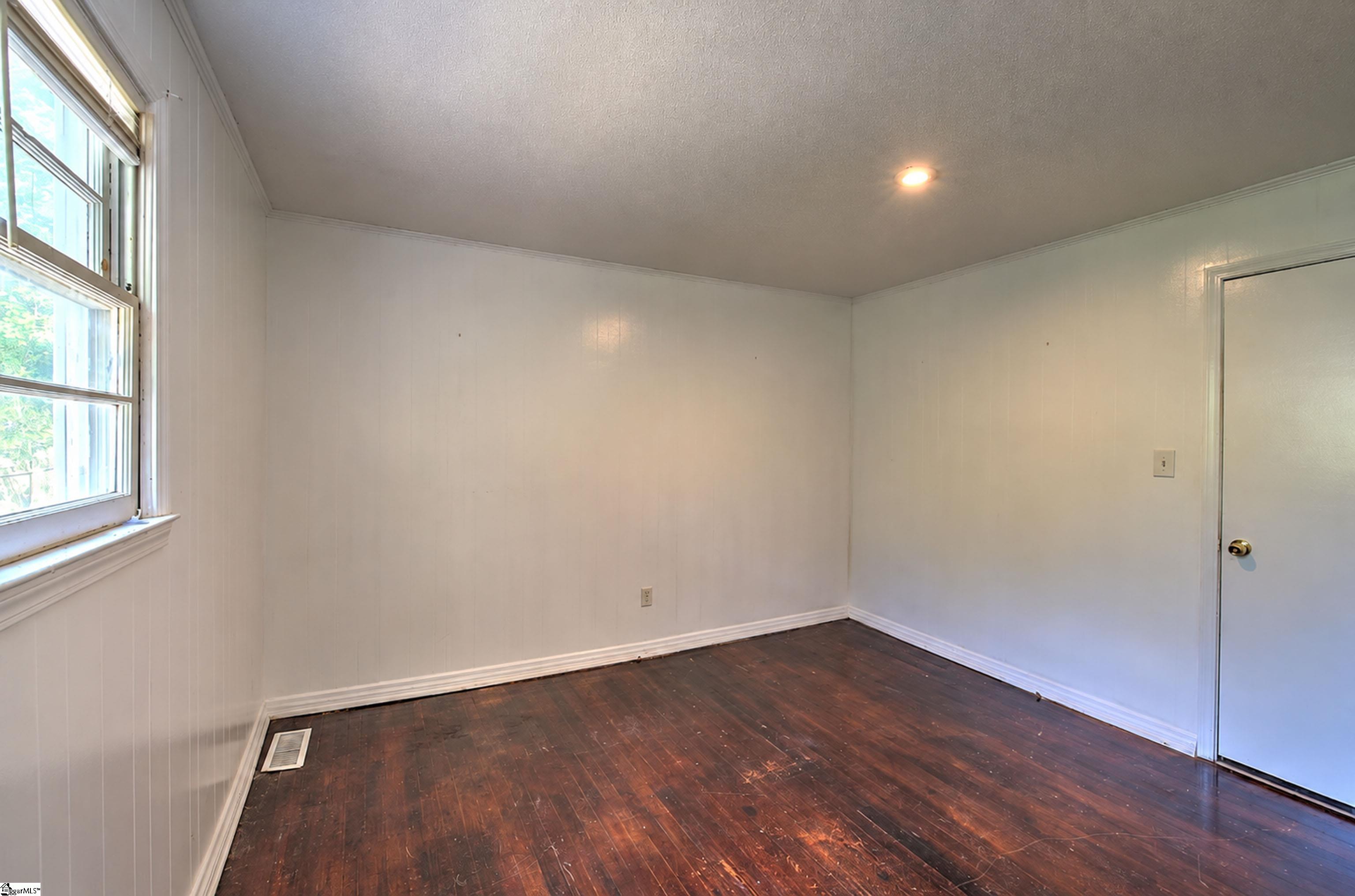 355 Farley Street Property Photo 15