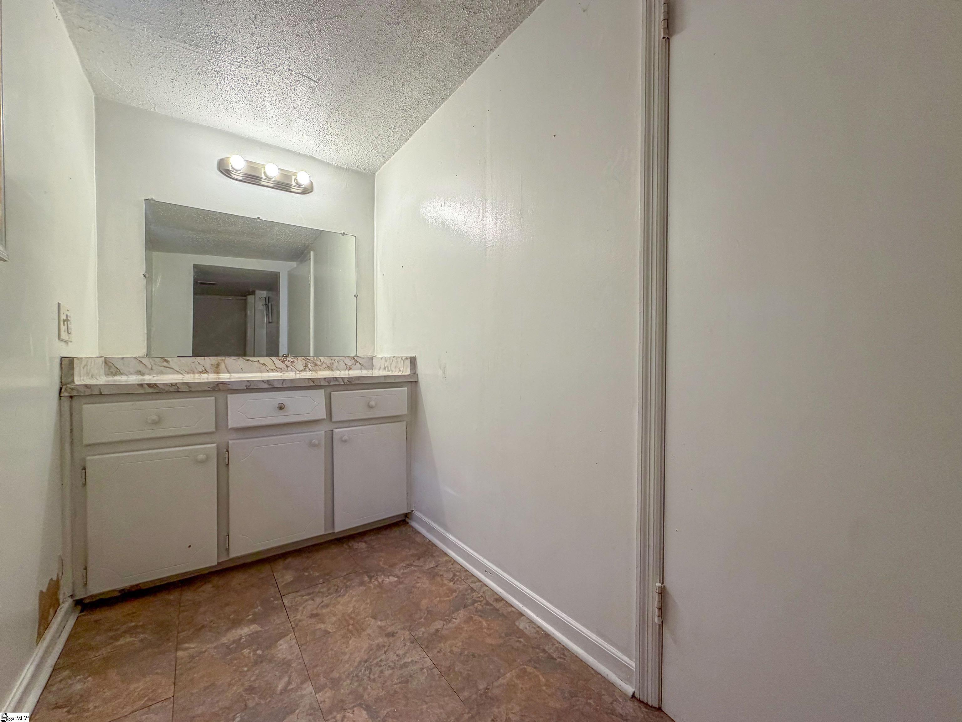 355 Farley Street Property Photo 16