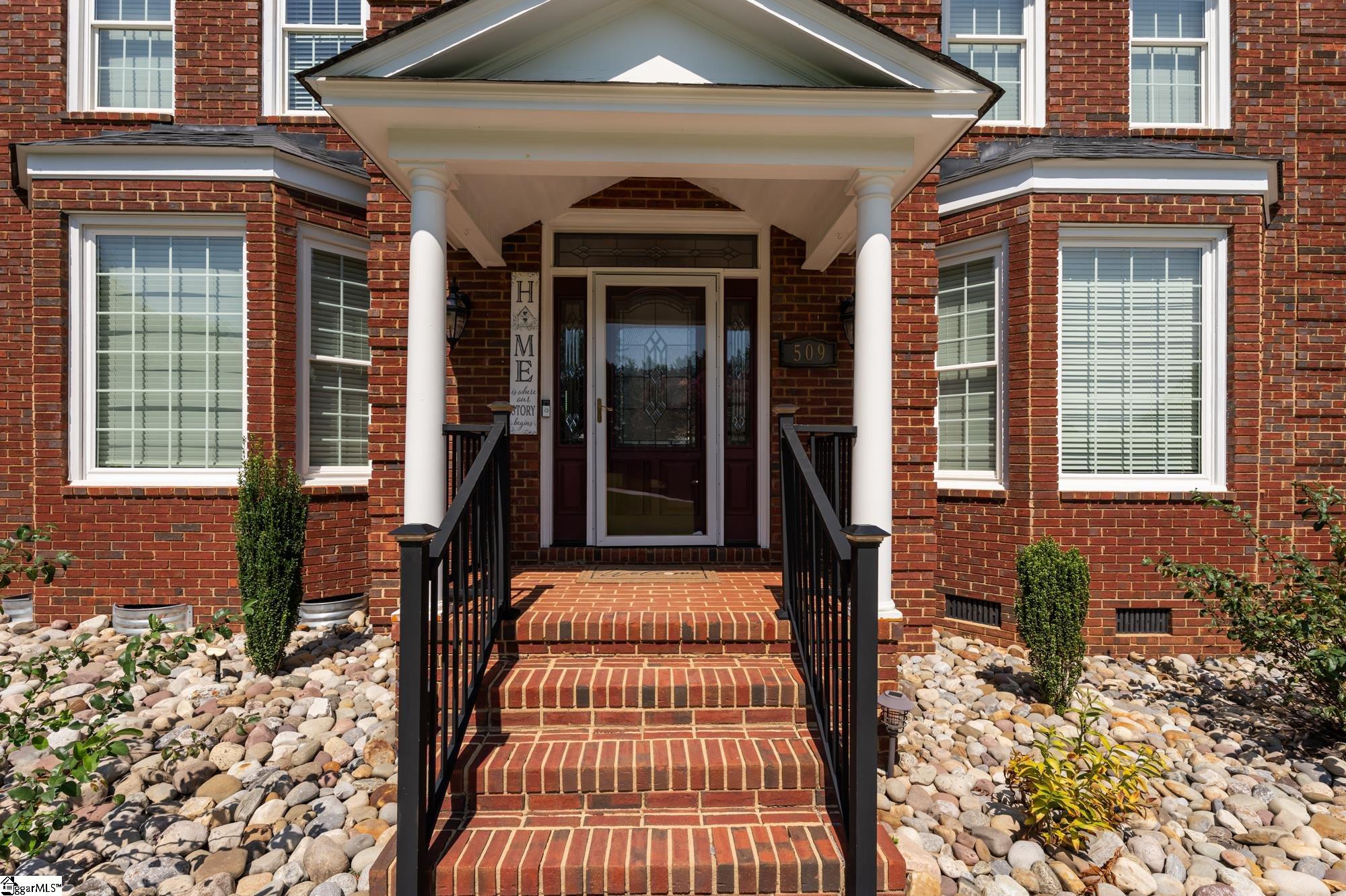 509 Wentworth Farm Circle Property Photo 4