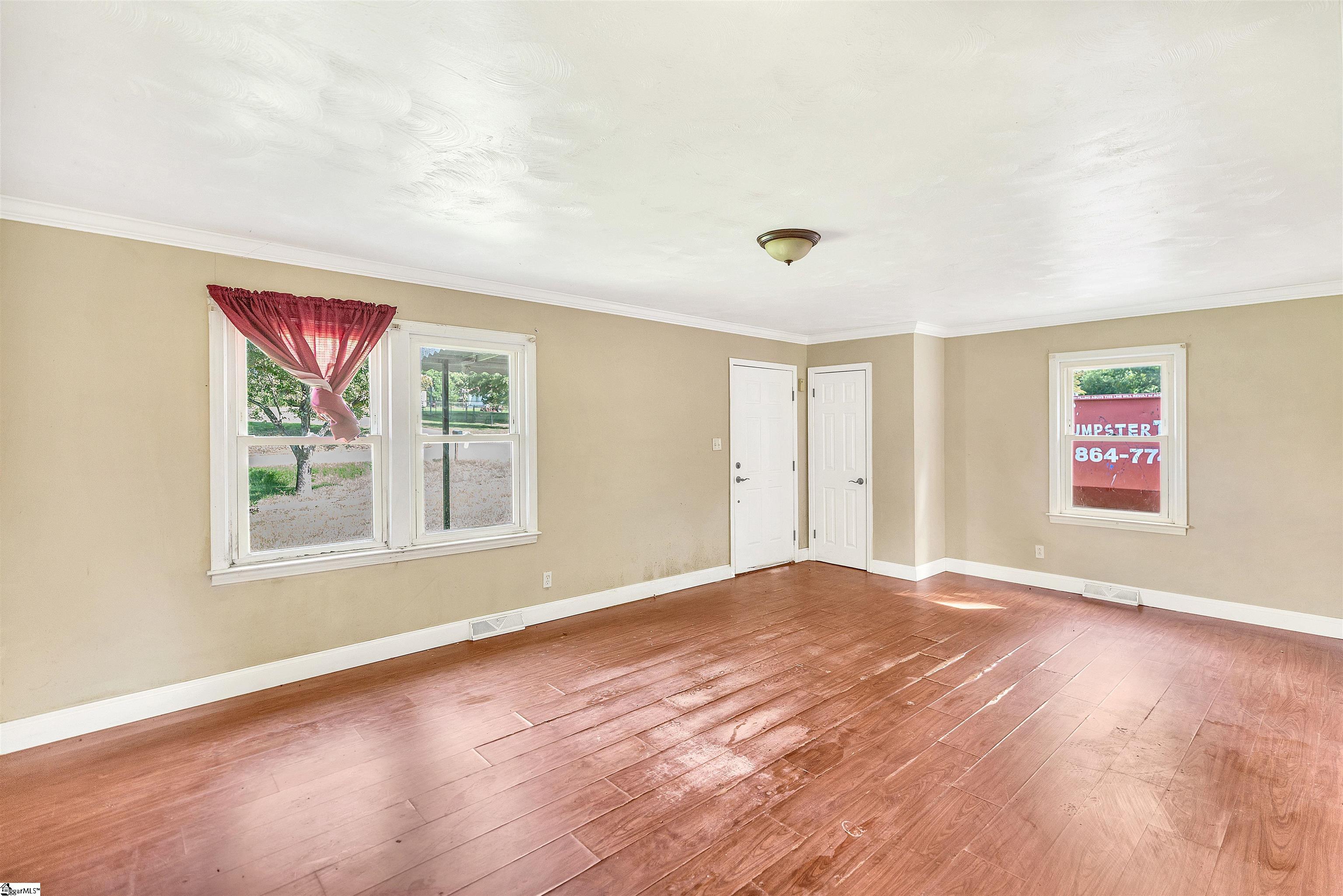 801 Gordon Street Property Photo 4