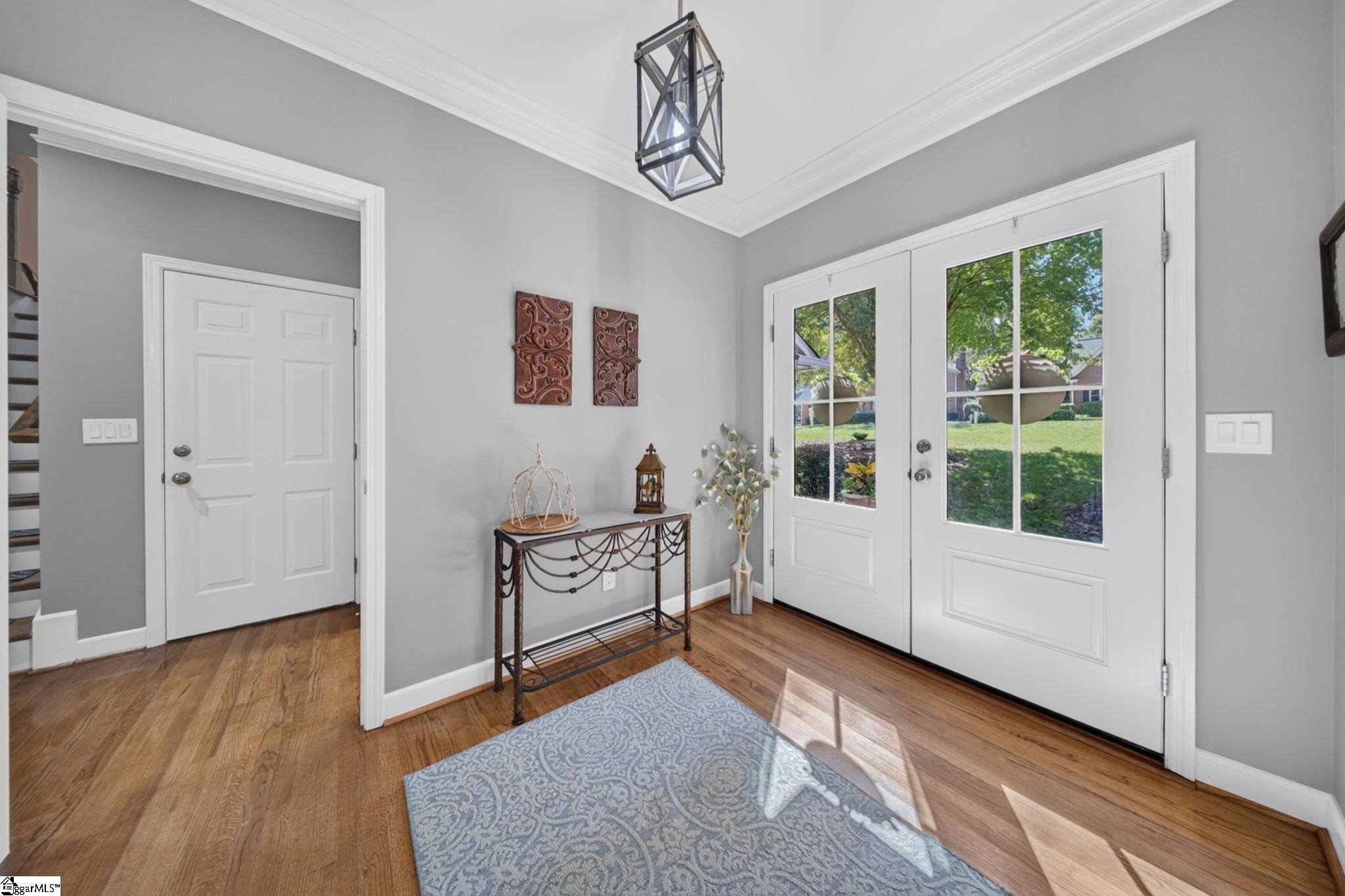 311 English Oak Road Property Photo 3