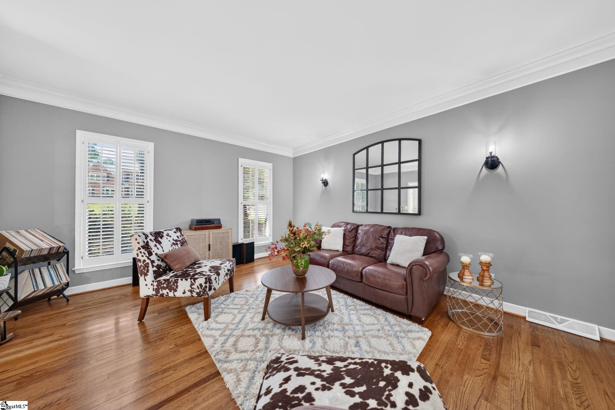 311 English Oak Road Property Photo 4