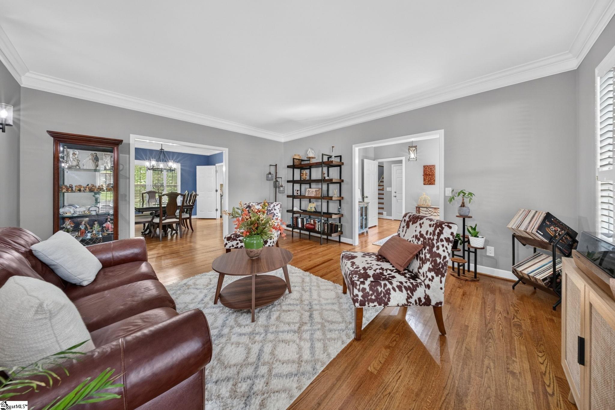 311 English Oak Road Property Photo 5
