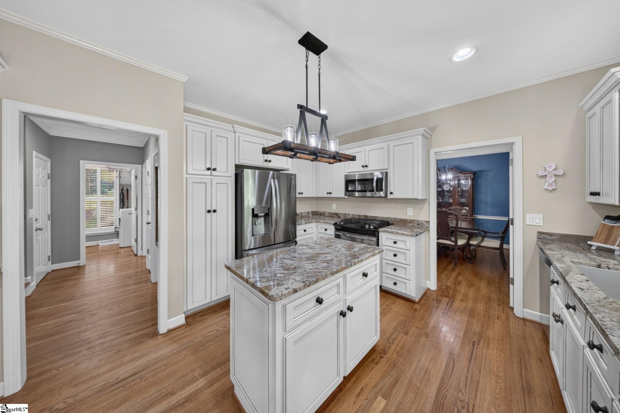311 English Oak Road Property Photo 10