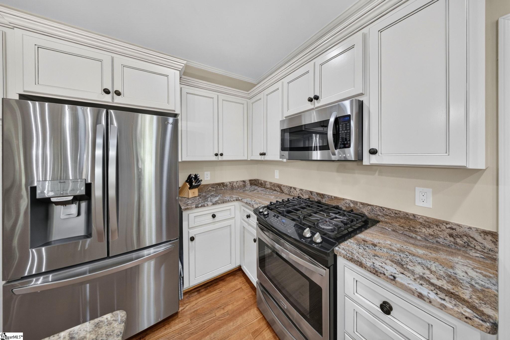 311 English Oak Road Property Photo 11