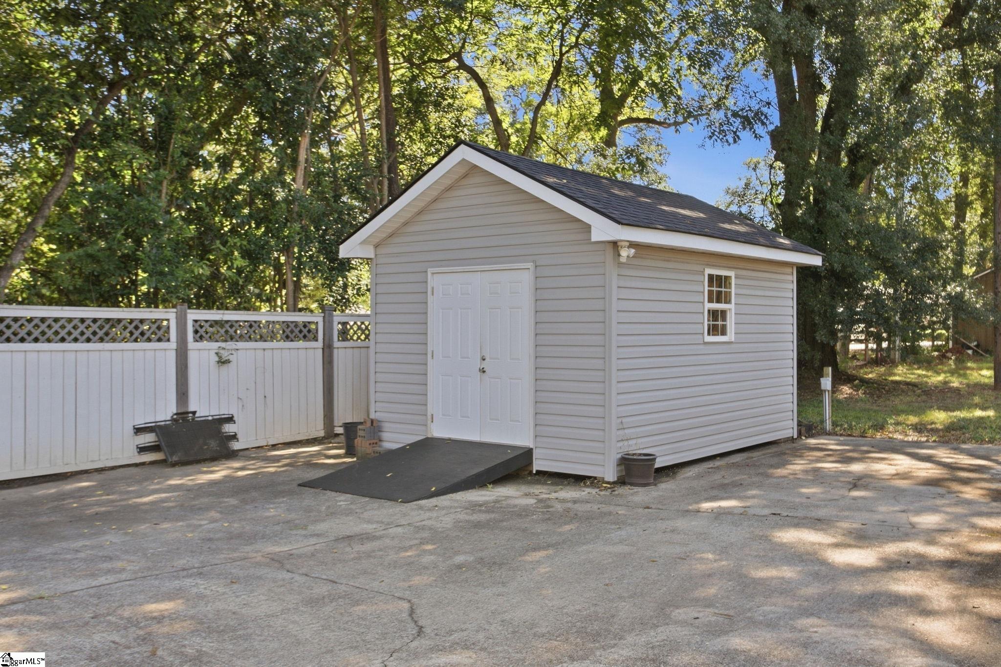 305 Beechwood Avenue Property Photo 48