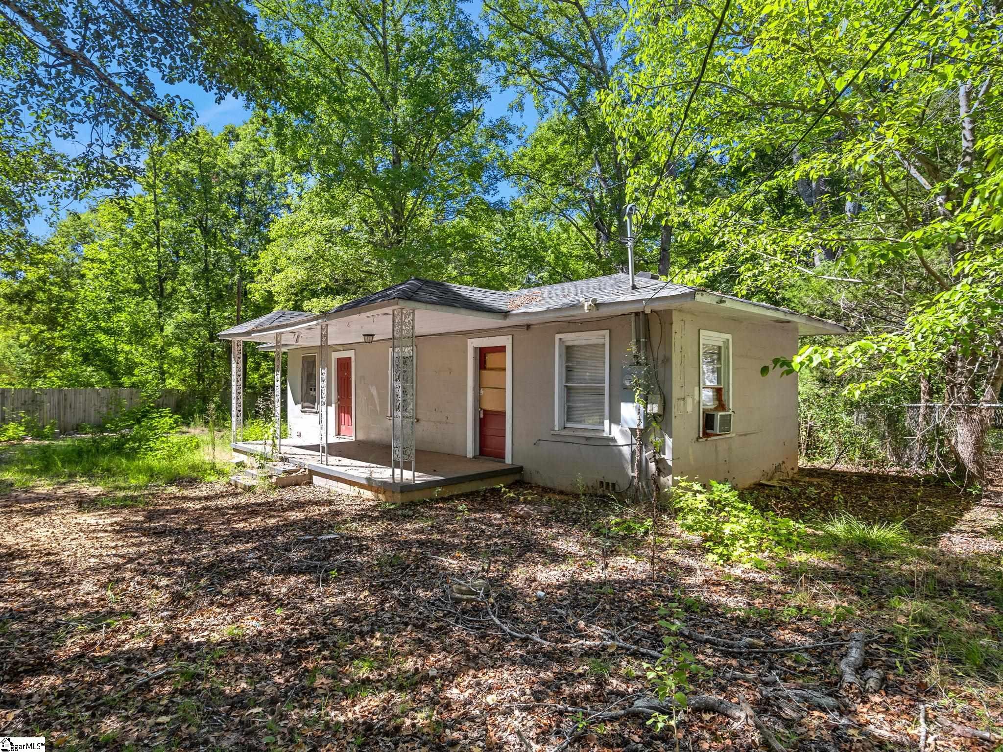 214 2nd Street Property Photo 2
