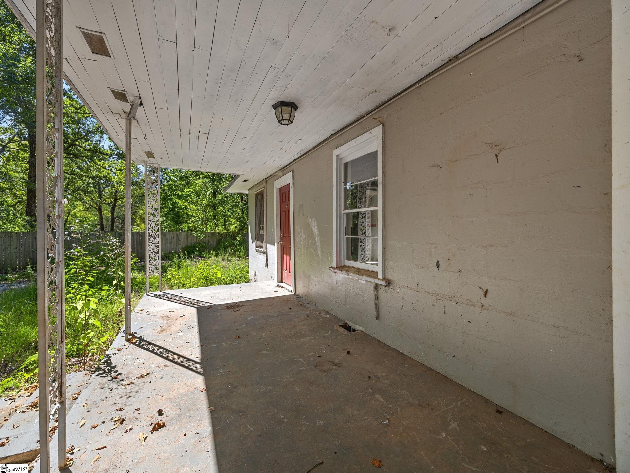 214 2nd Street Property Photo 7