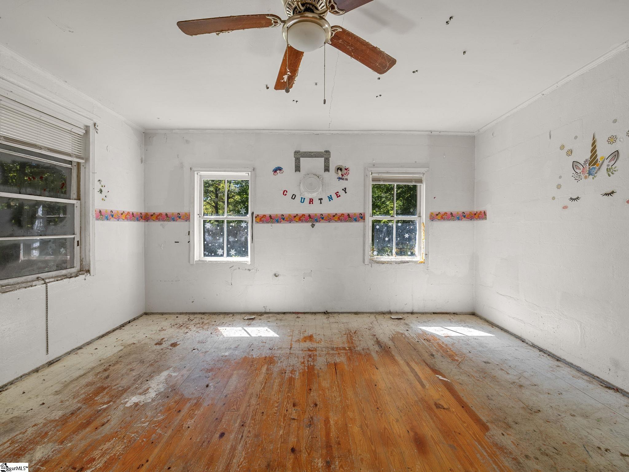 214 2nd Street Property Photo 14