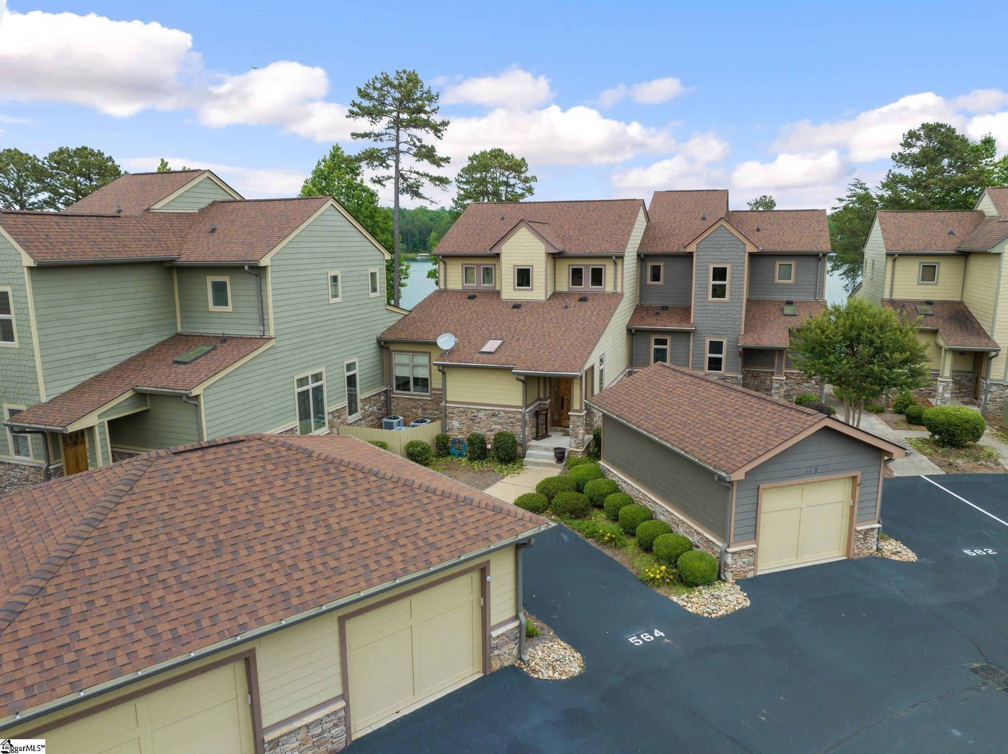 564 Sunset Point Drive Property Photo 1