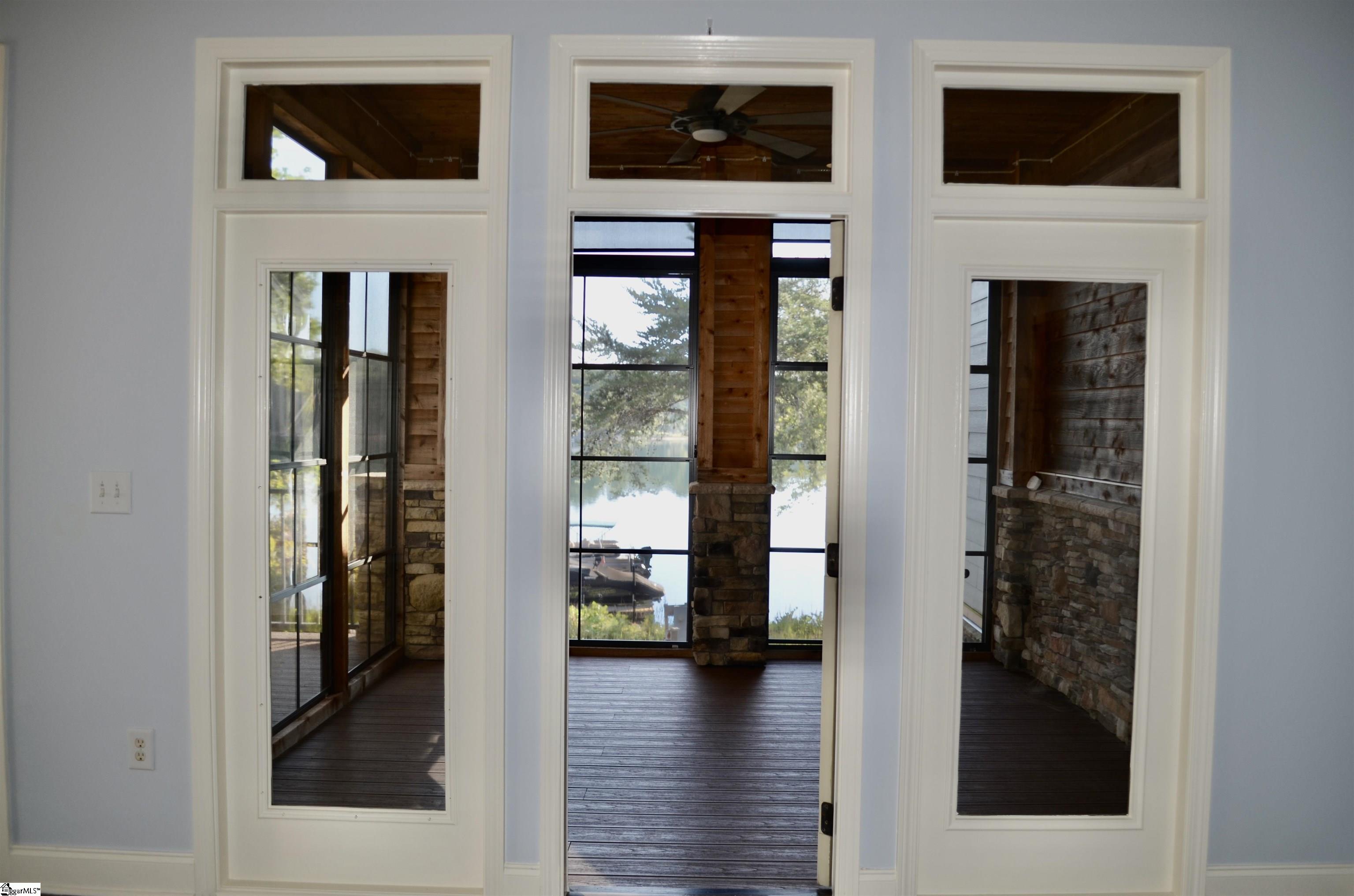 564 Sunset Point Drive Property Photo 8