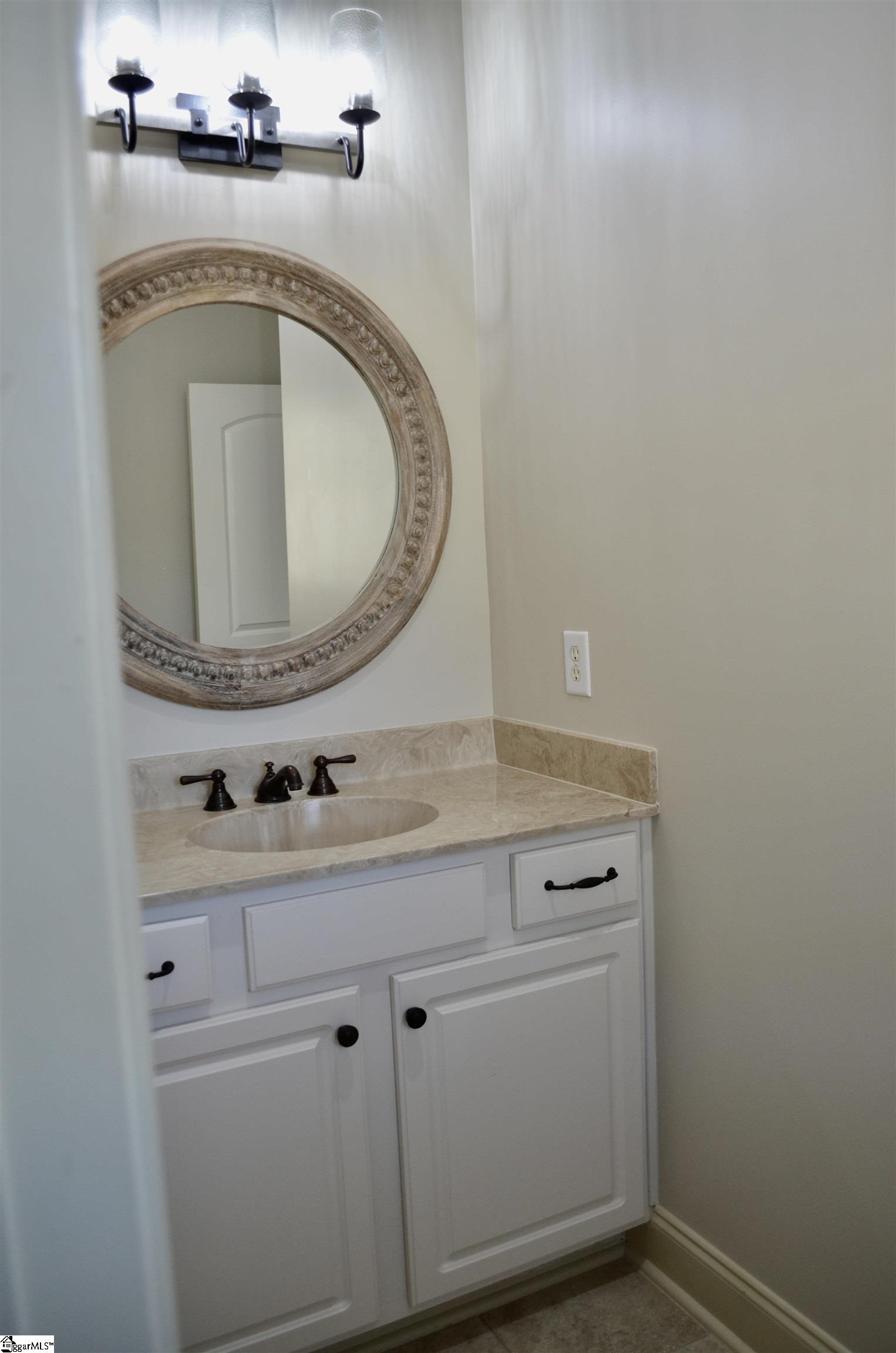564 Sunset Point Drive Property Photo 14