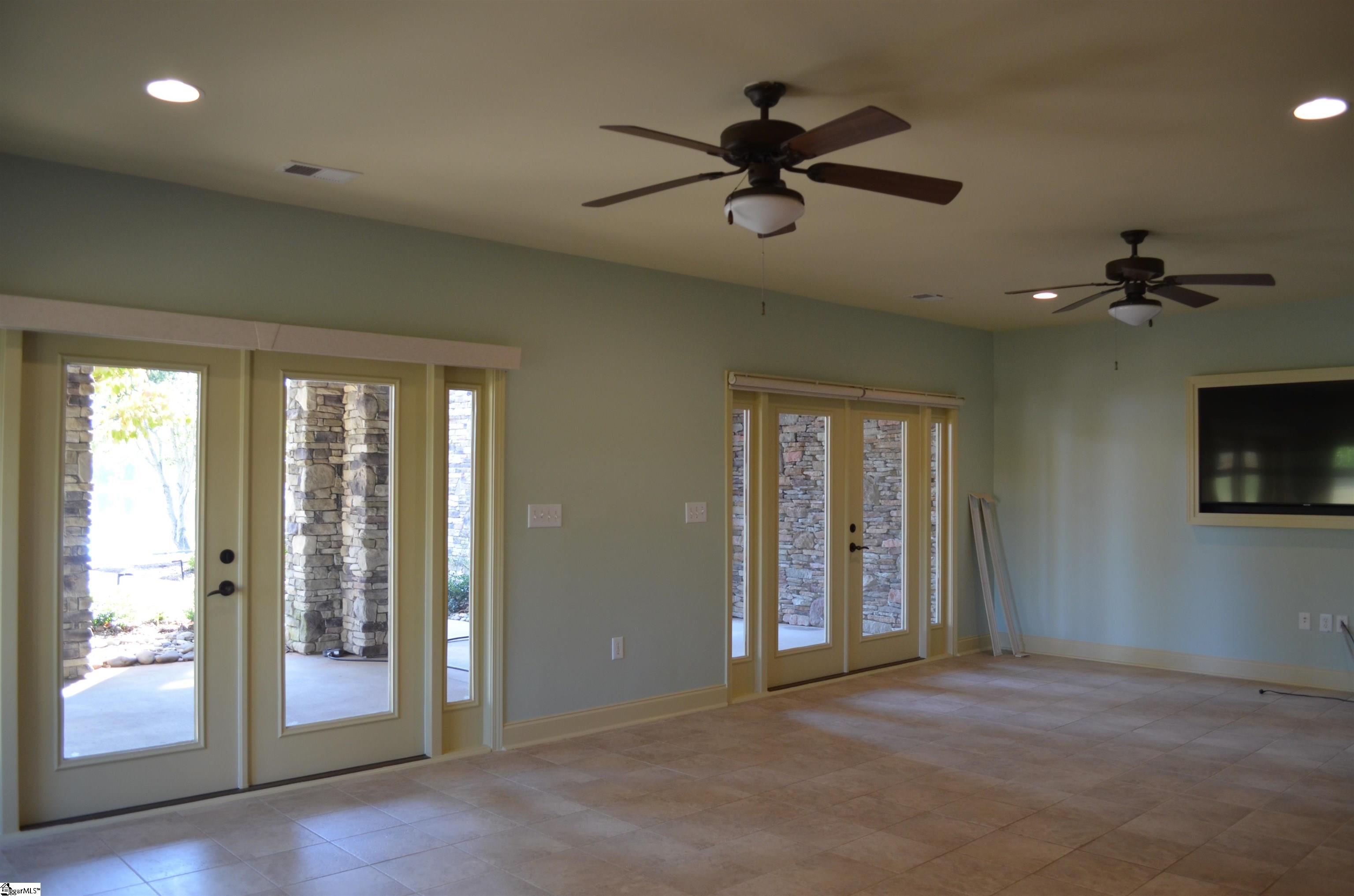 564 Sunset Point Drive Property Photo 17